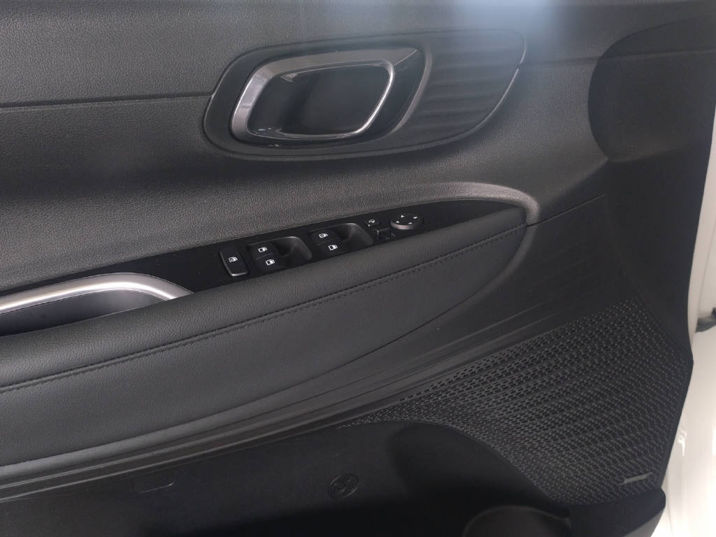 HYUNDAI i20 1.0 T-GDi Vertex-image-16
