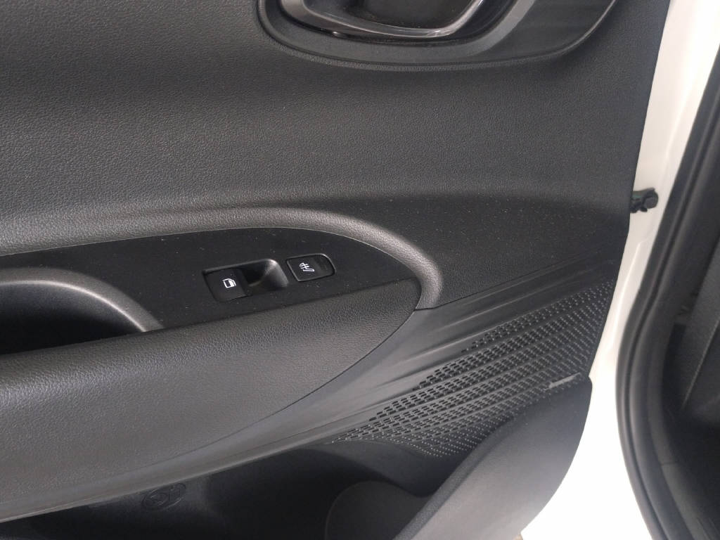 HYUNDAI i20 1.0 T-GDi Vertex-image-17