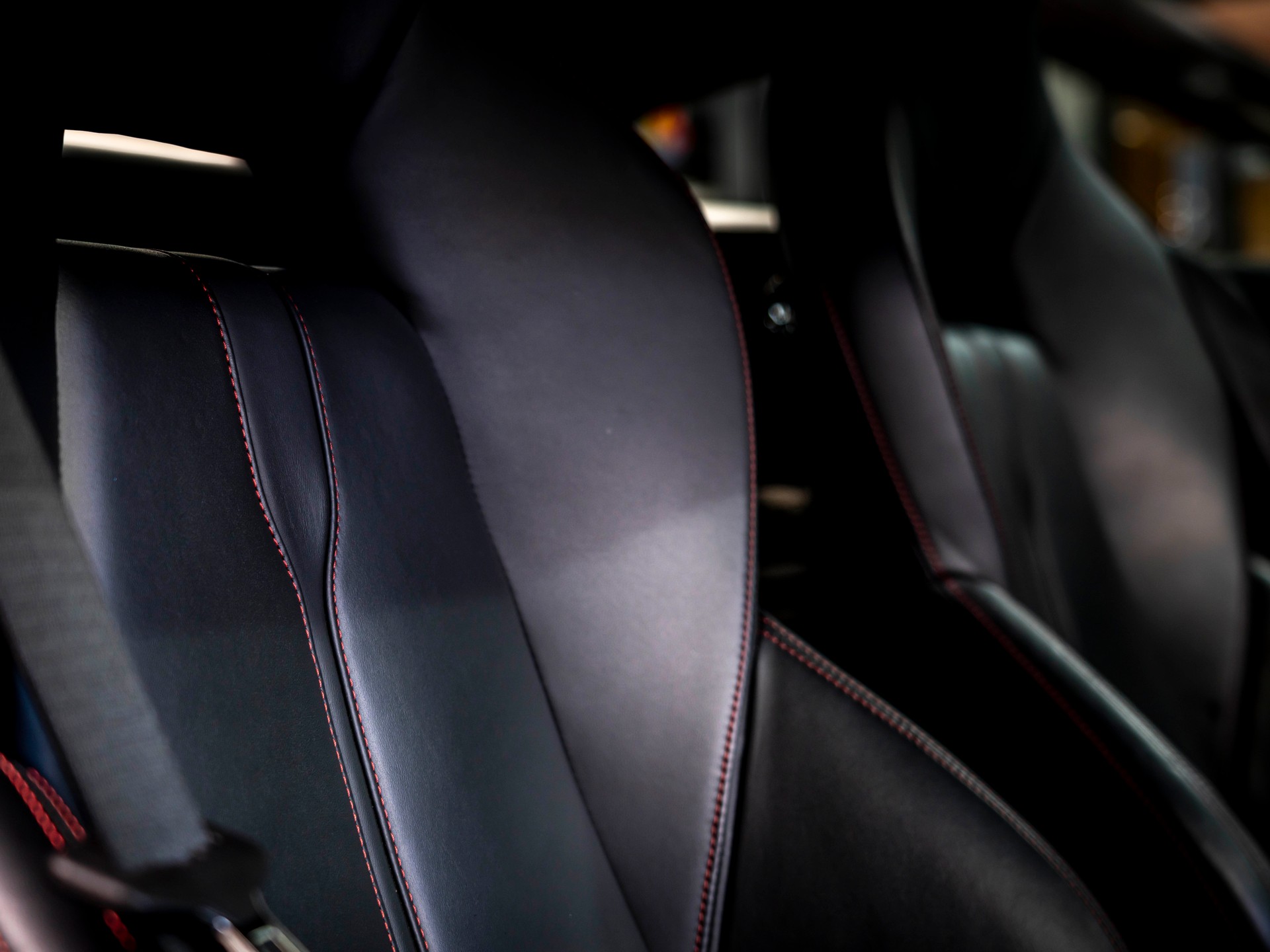 McLAREN 570S Coupé 3.8 V8 SSG-image-26