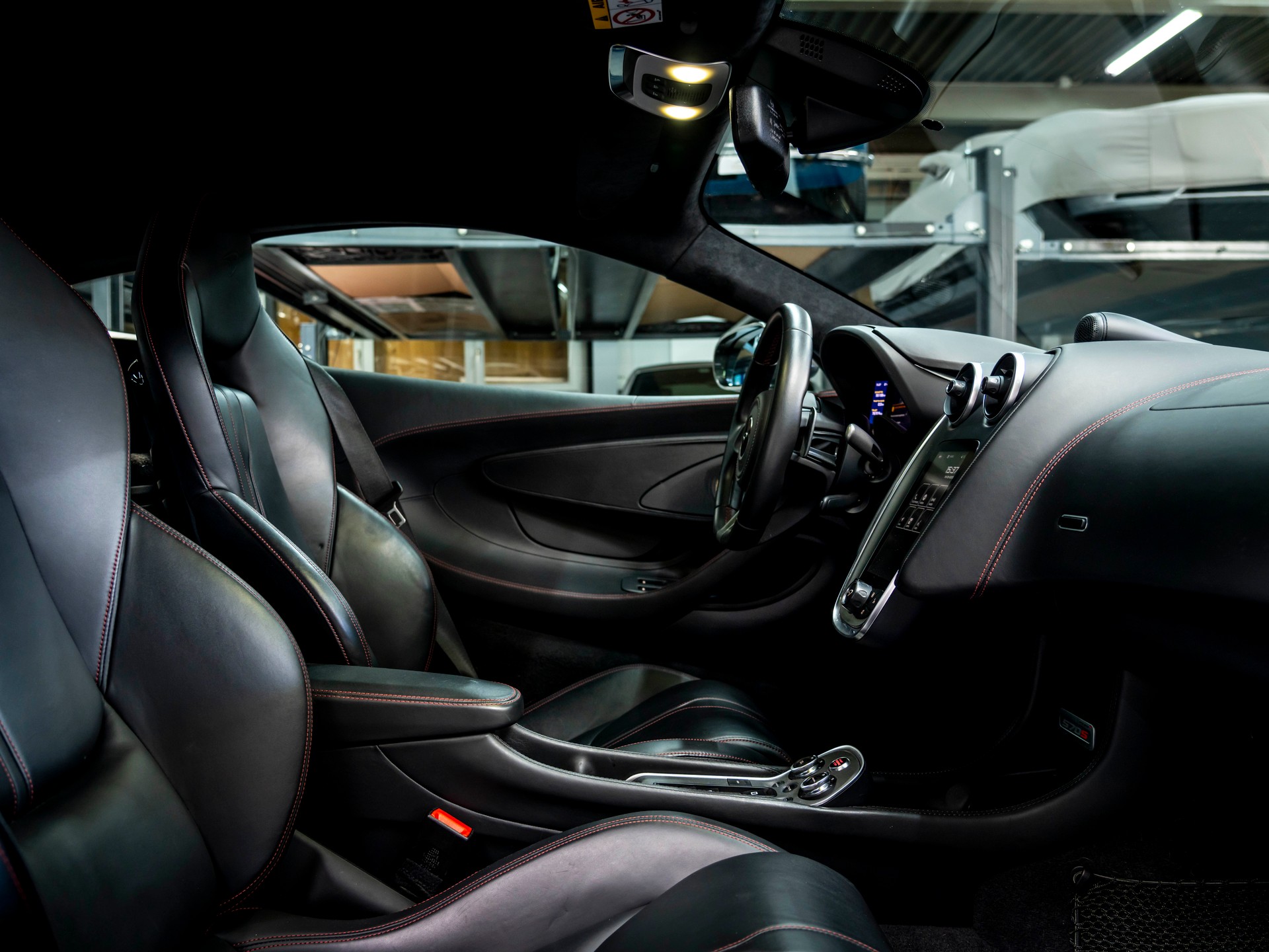 McLAREN 570S Coupé 3.8 V8 SSG-image-20