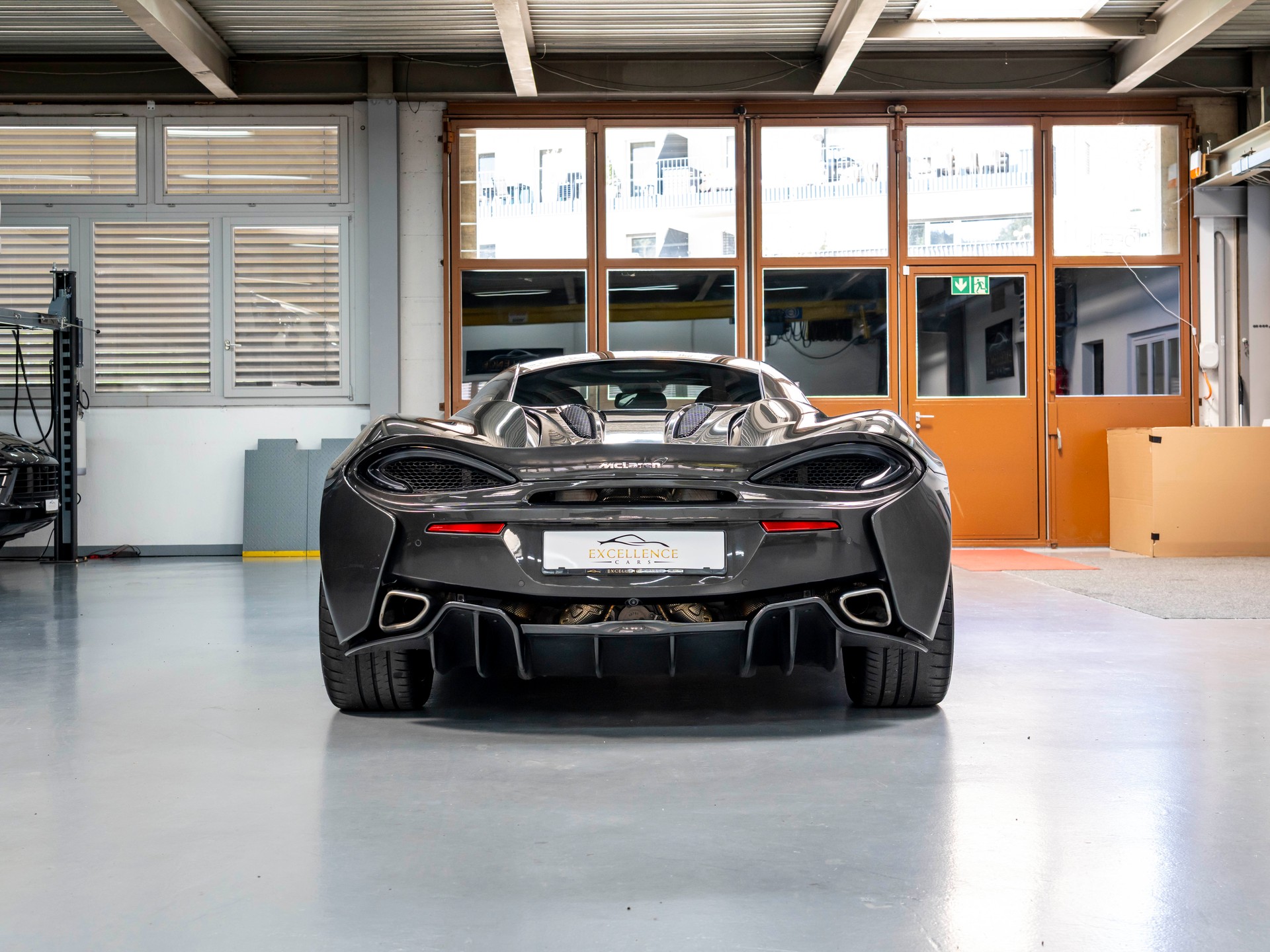 McLAREN 570S Coupé 3.8 V8 SSG-image-5
