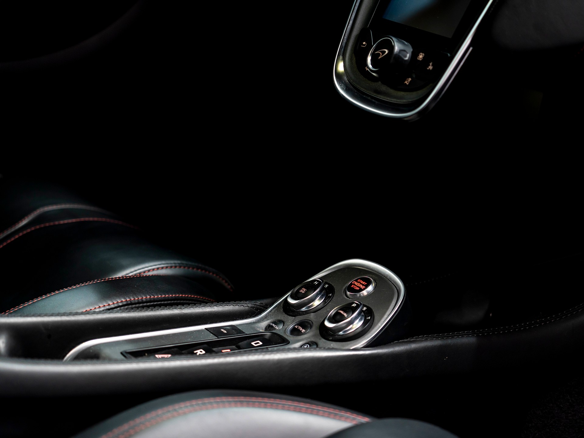 McLAREN 570S Coupé 3.8 V8 SSG-image-22
