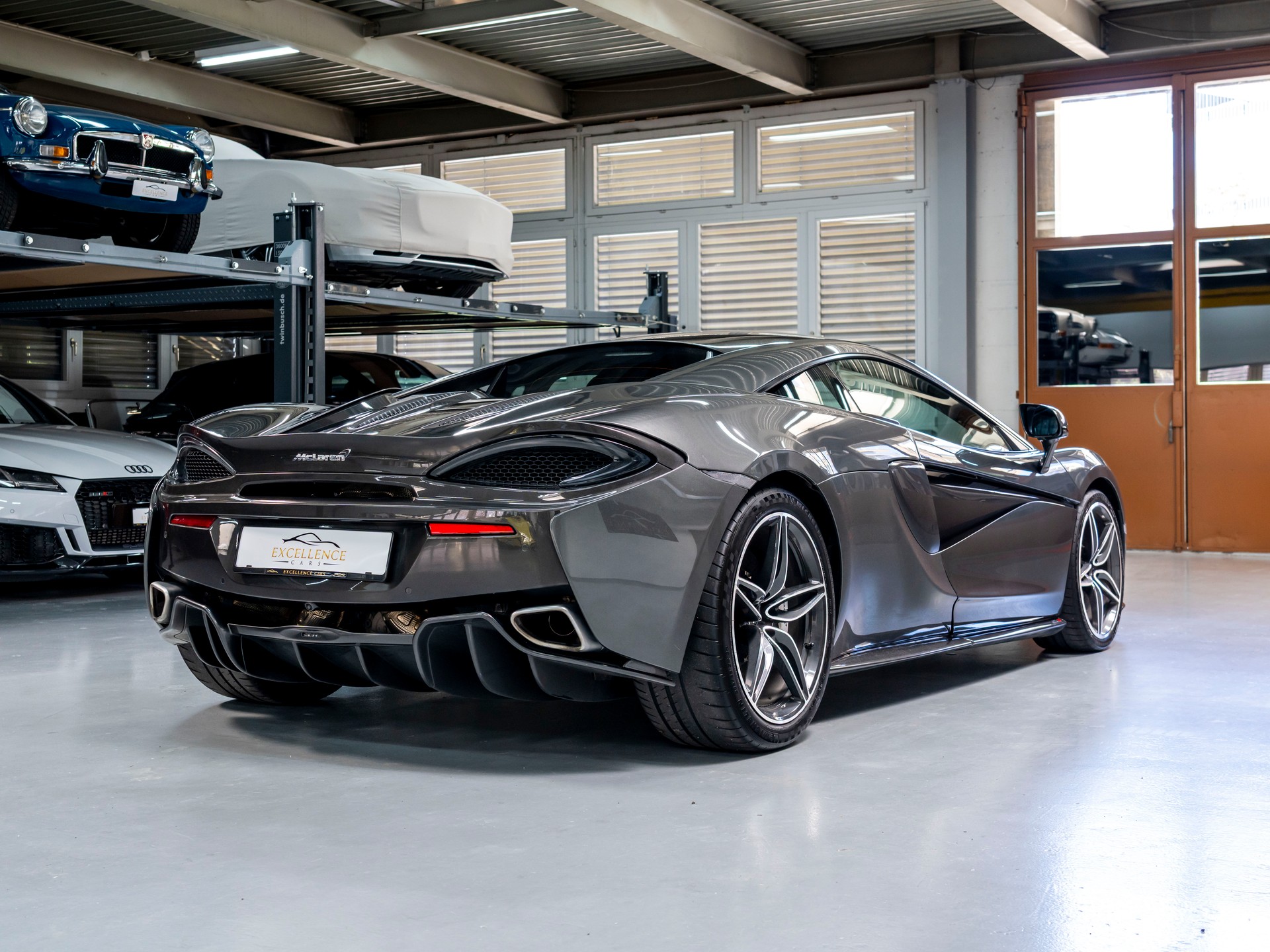 McLAREN 570S Coupé 3.8 V8 SSG-image-10