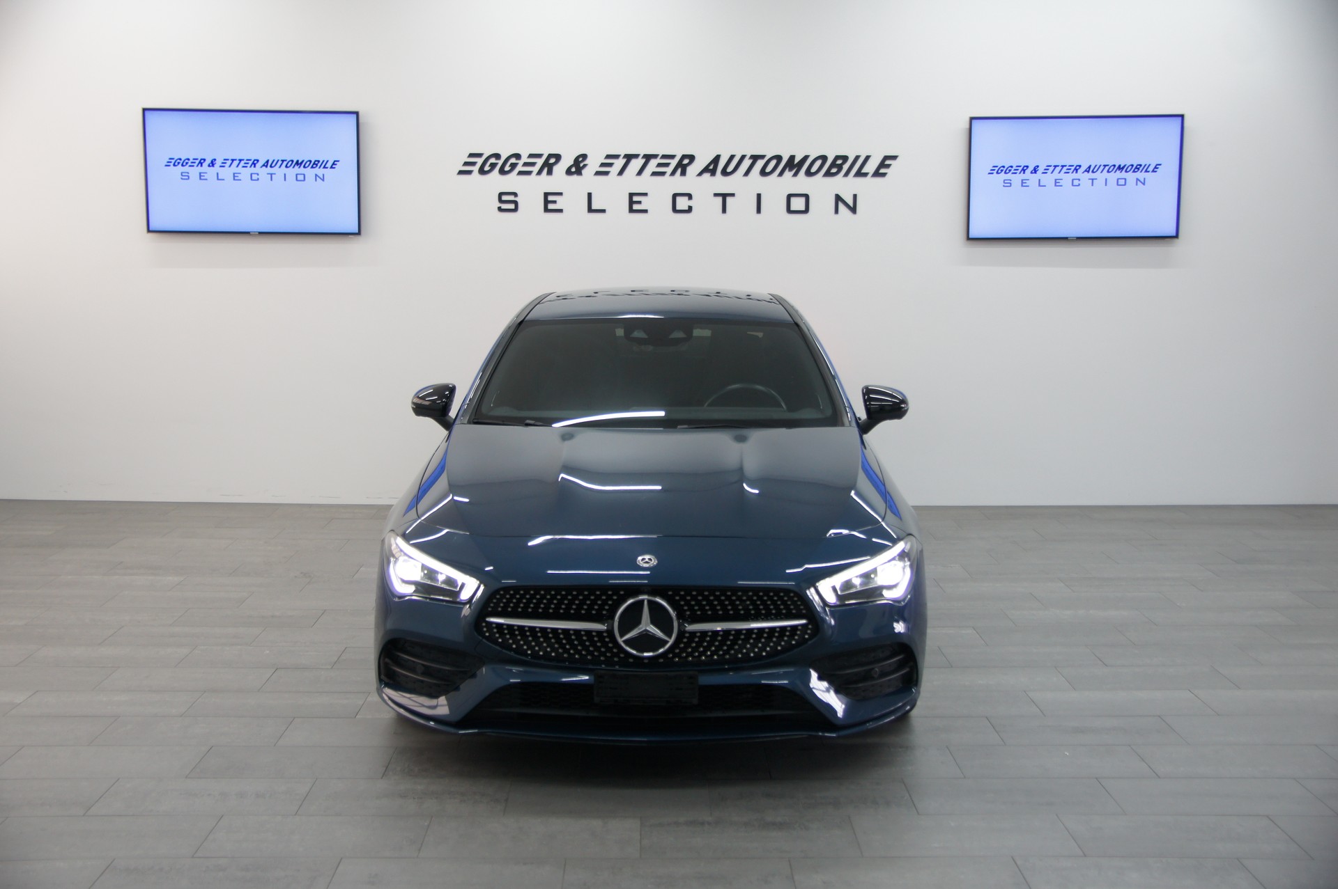 MERCEDES-BENZ CLA 200 AMG Line