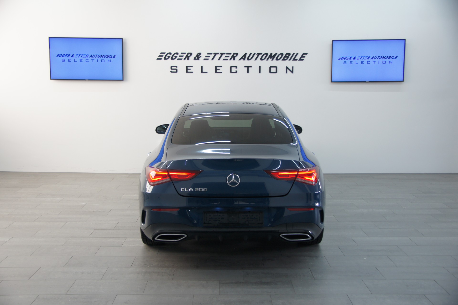 MERCEDES-BENZ CLA 200 AMG Line-image-4