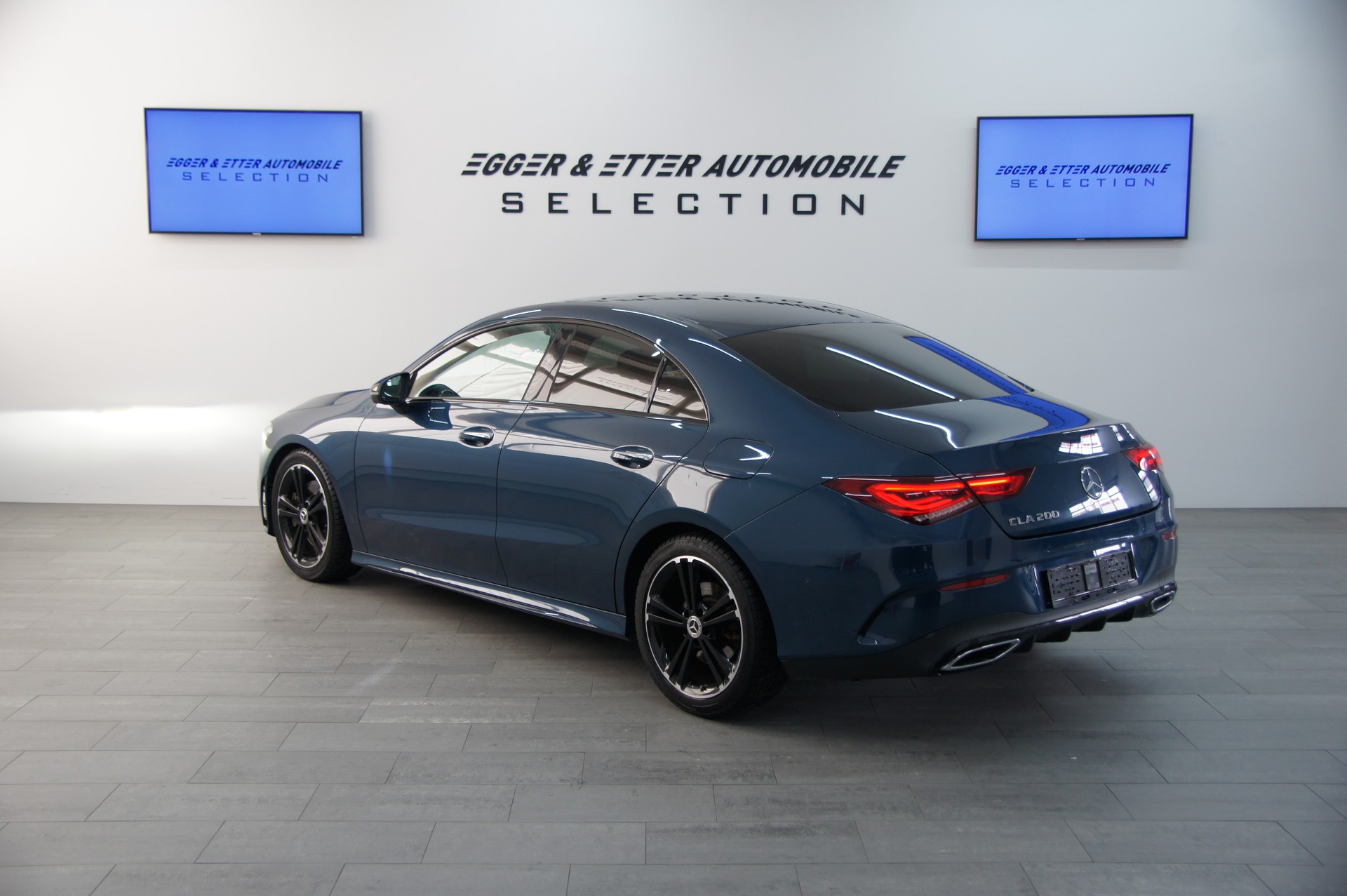 MERCEDES-BENZ CLA 200 AMG Line-image-6