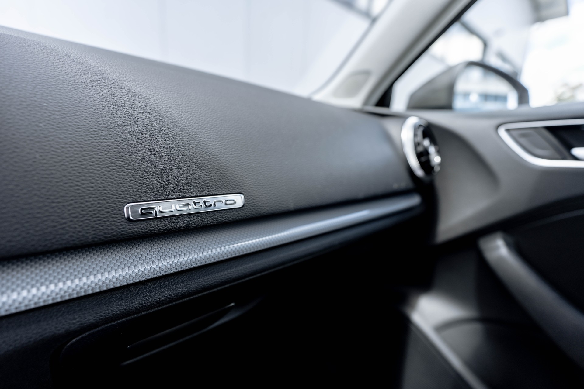 AUDI A3 Sportback 2.0 TDI Ambiente quattro S-tronic * traumhafte Ausstattung *-image-17