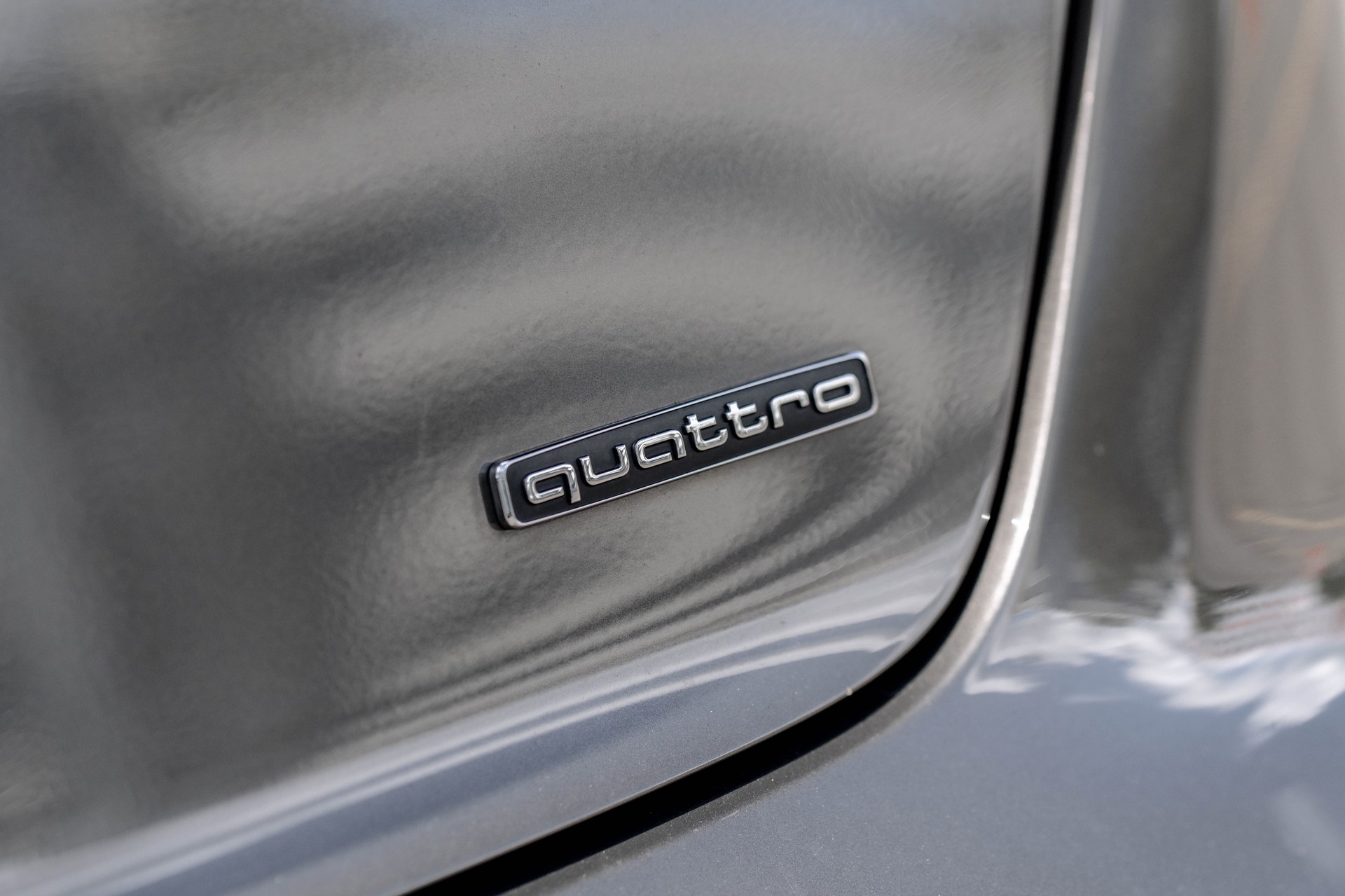 AUDI A3 Sportback 2.0 TDI Ambiente quattro S-tronic * traumhafte Ausstattung *-image-6