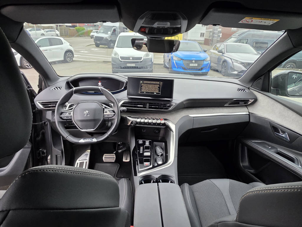 PEUGEOT 5008 1.2 PureTech GT-image-5
