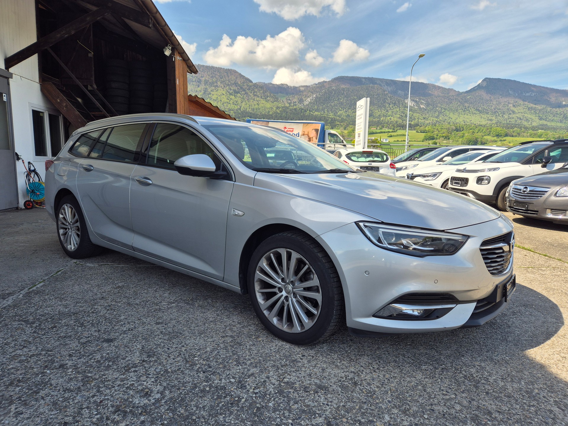 OPEL Insignia 2.0 BiDTI Sports Tourer Excellence 4WD Auto-showroom-element-2