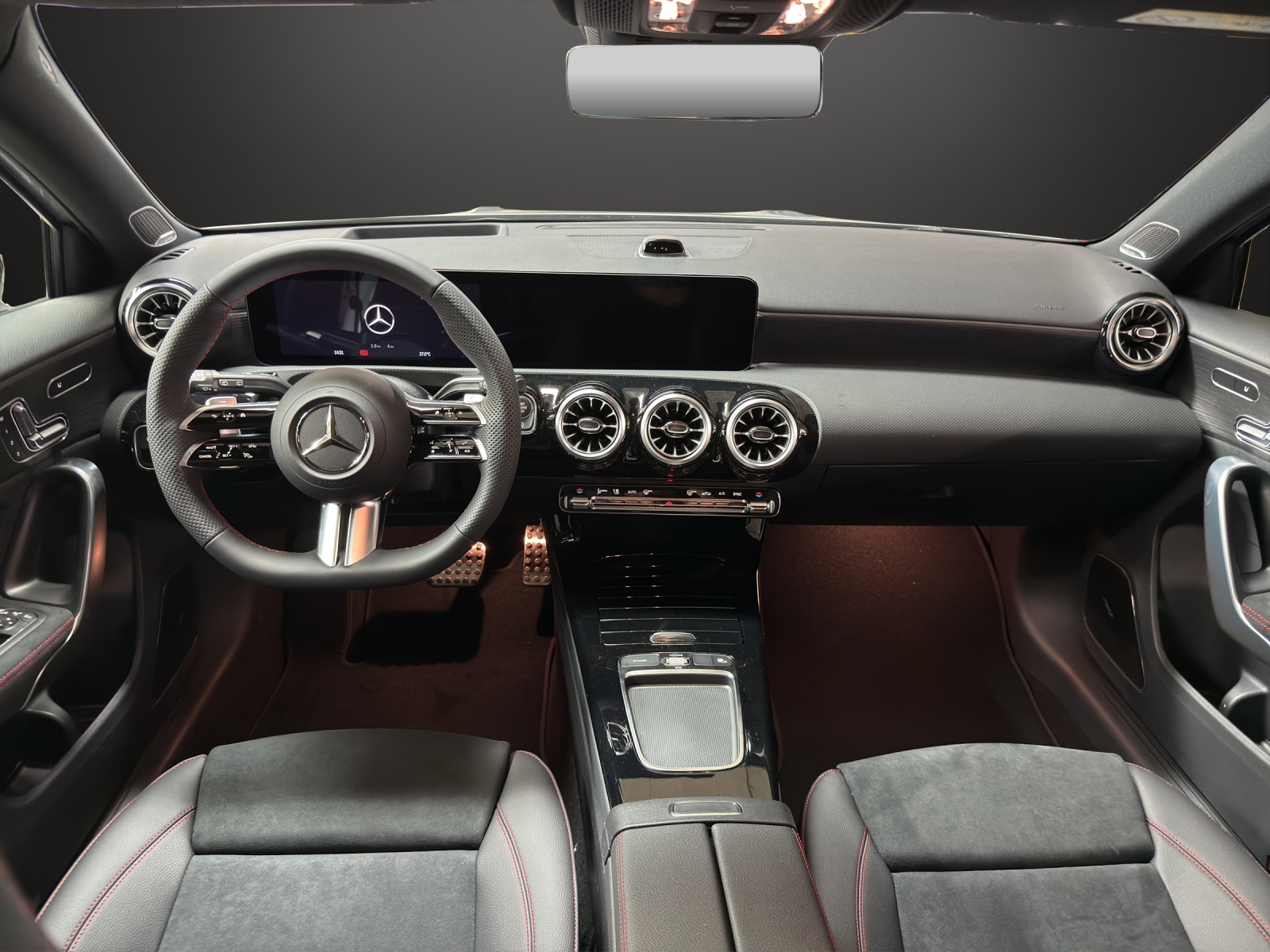 MERCEDES-BENZ A 200 Night Star 7G-DCT-image-10