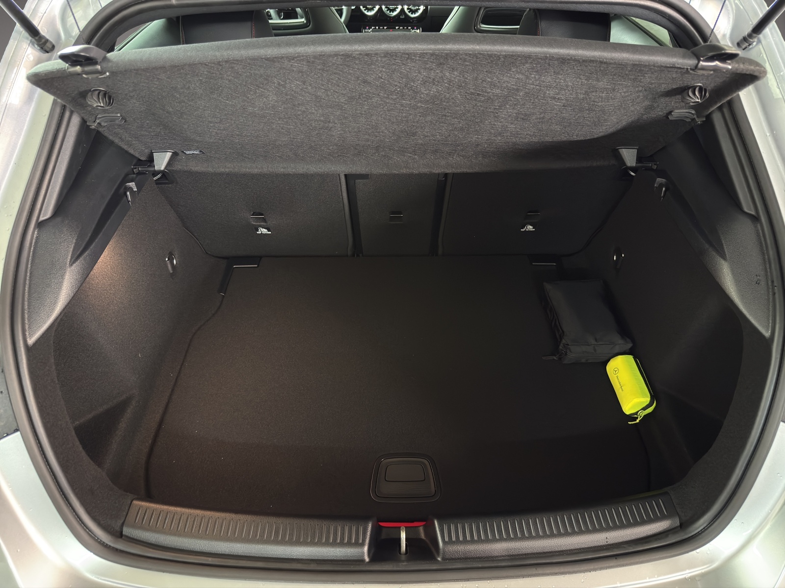 MERCEDES-BENZ A 200 Night Star 7G-DCT-image-8