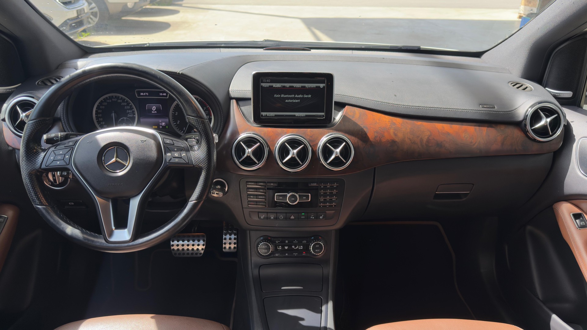 MERCEDES-BENZ B 220 4Matic 7G-DCT-image-8