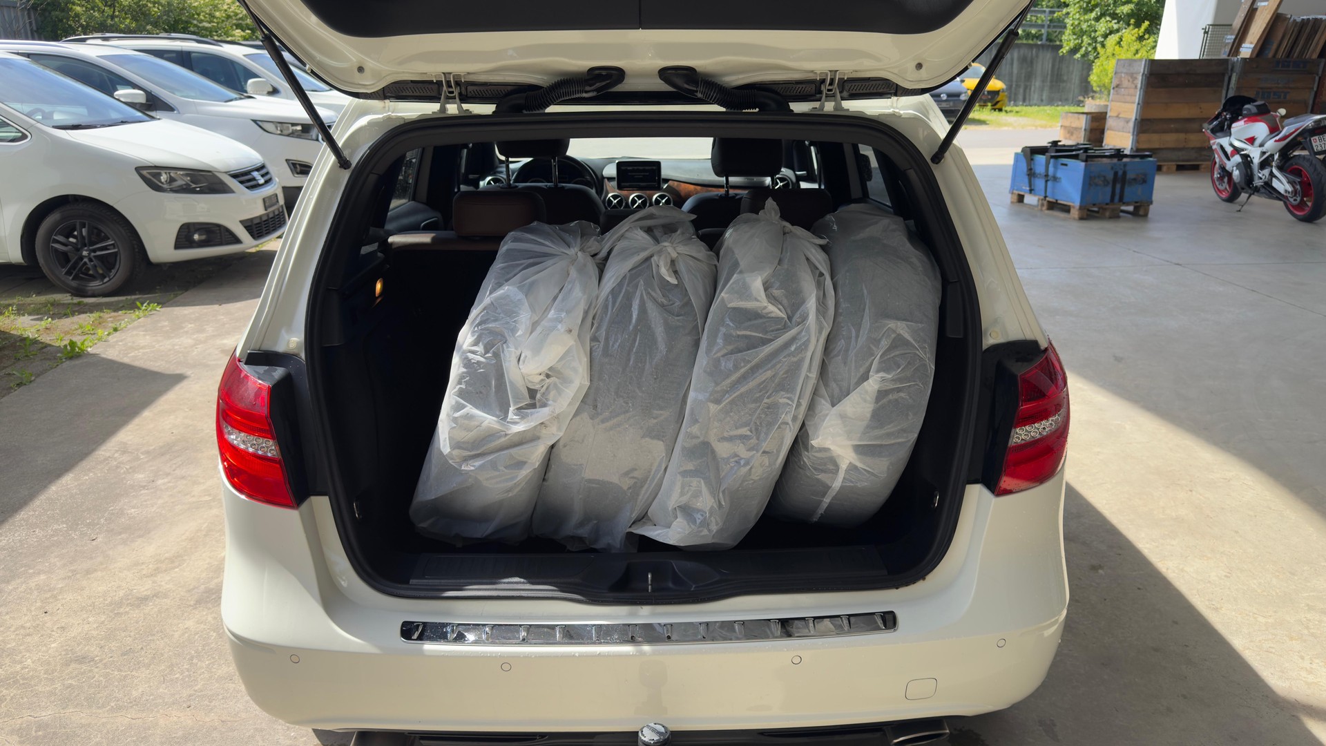 MERCEDES-BENZ B 220 4Matic 7G-DCT-image-5