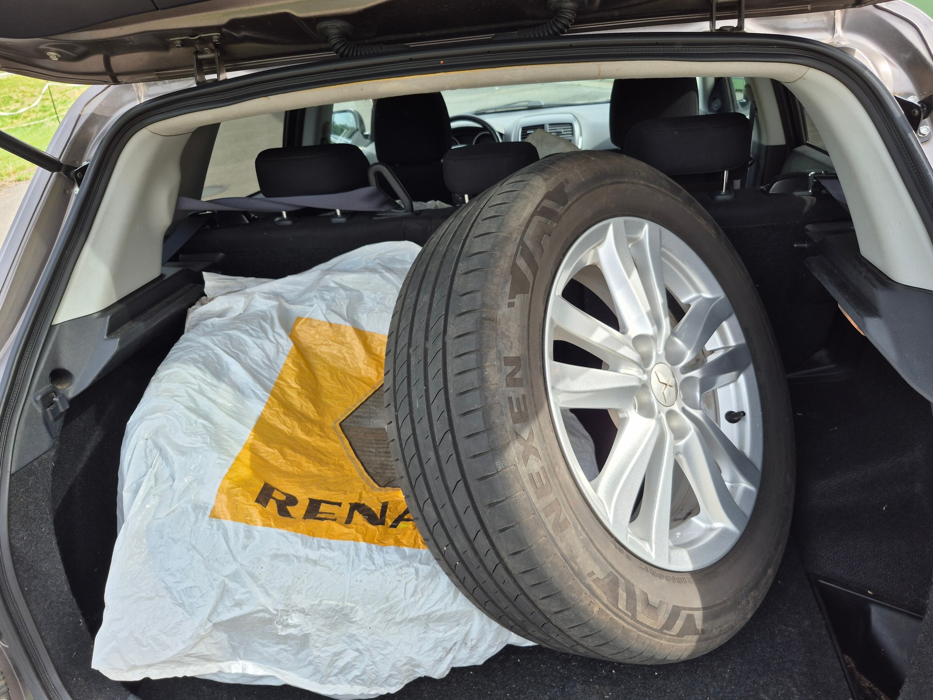 MITSUBISHI ASX 1.8 DID Intense 4WD-image-4