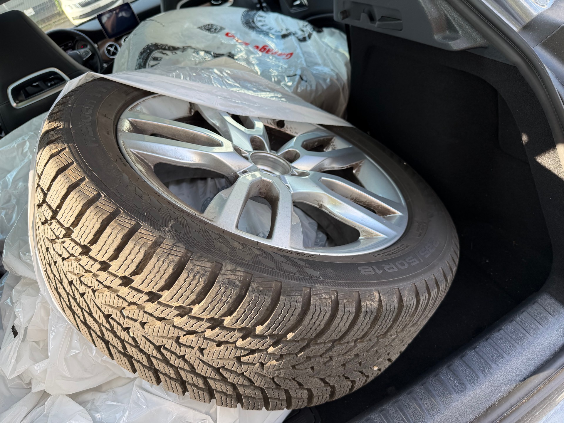MERCEDES-BENZ GLA 250 Style 4Matic 7G-DCT-image-15