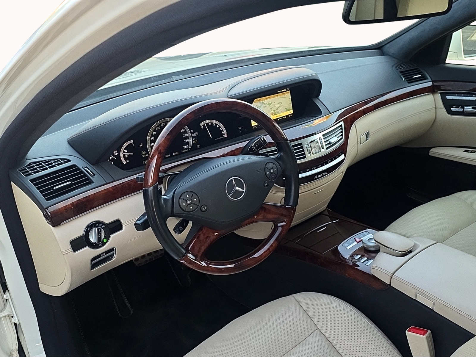 MERCEDES-BENZ S 500 L BlueEfficiency SS 4Matic 7G-Tronic-image-10