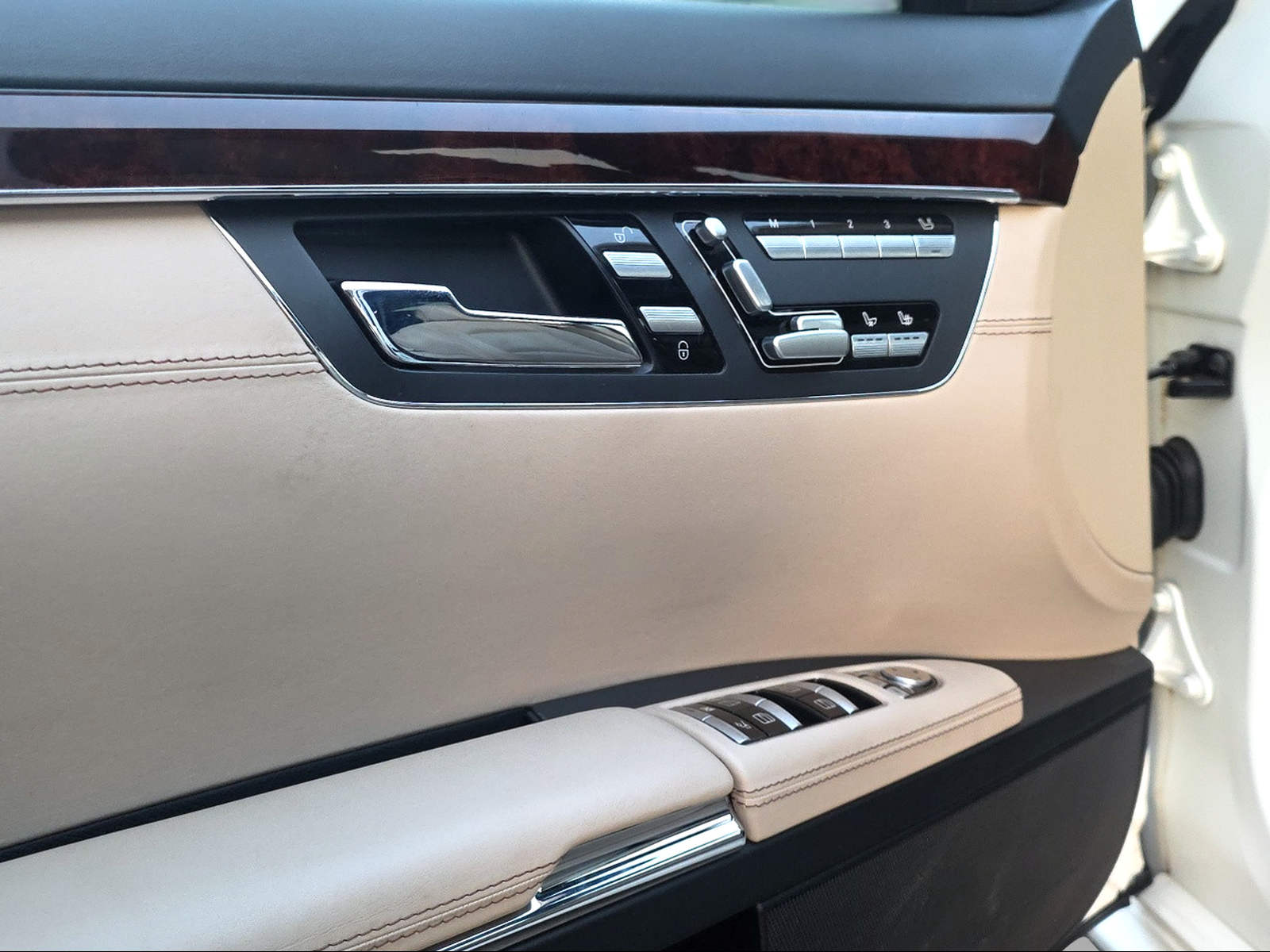 MERCEDES-BENZ S 500 L BlueEfficiency SS 4Matic 7G-Tronic-image-9