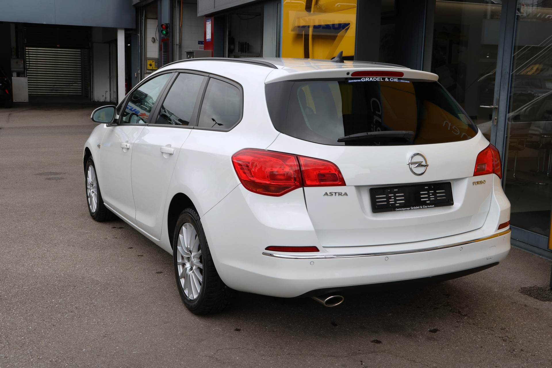 OPEL Astra SportsTourer 1.4Turbo Sport-showroom-element-2