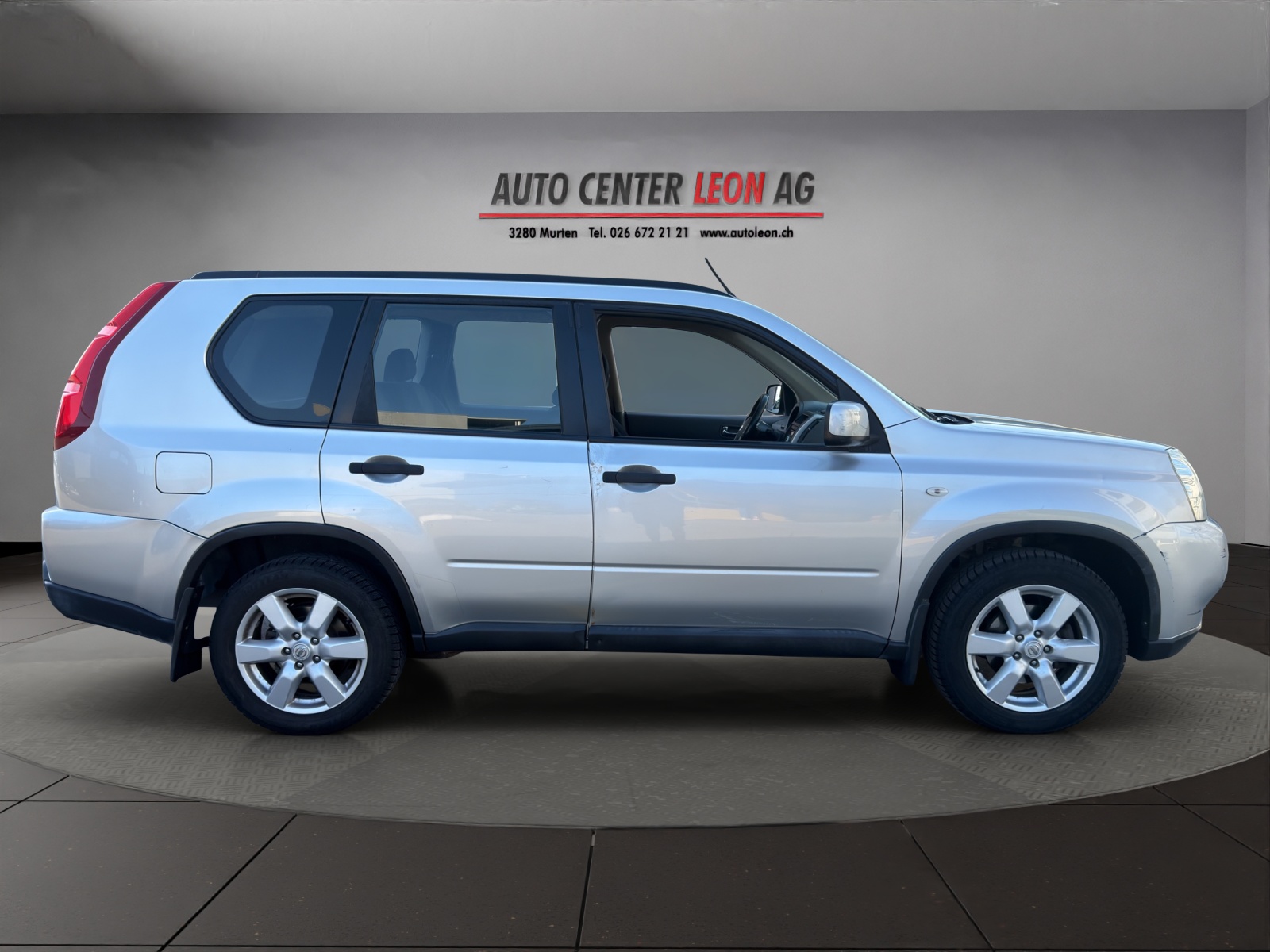 NISSAN X-Trail 2.0 dCi 16V SE Automatic-image-6