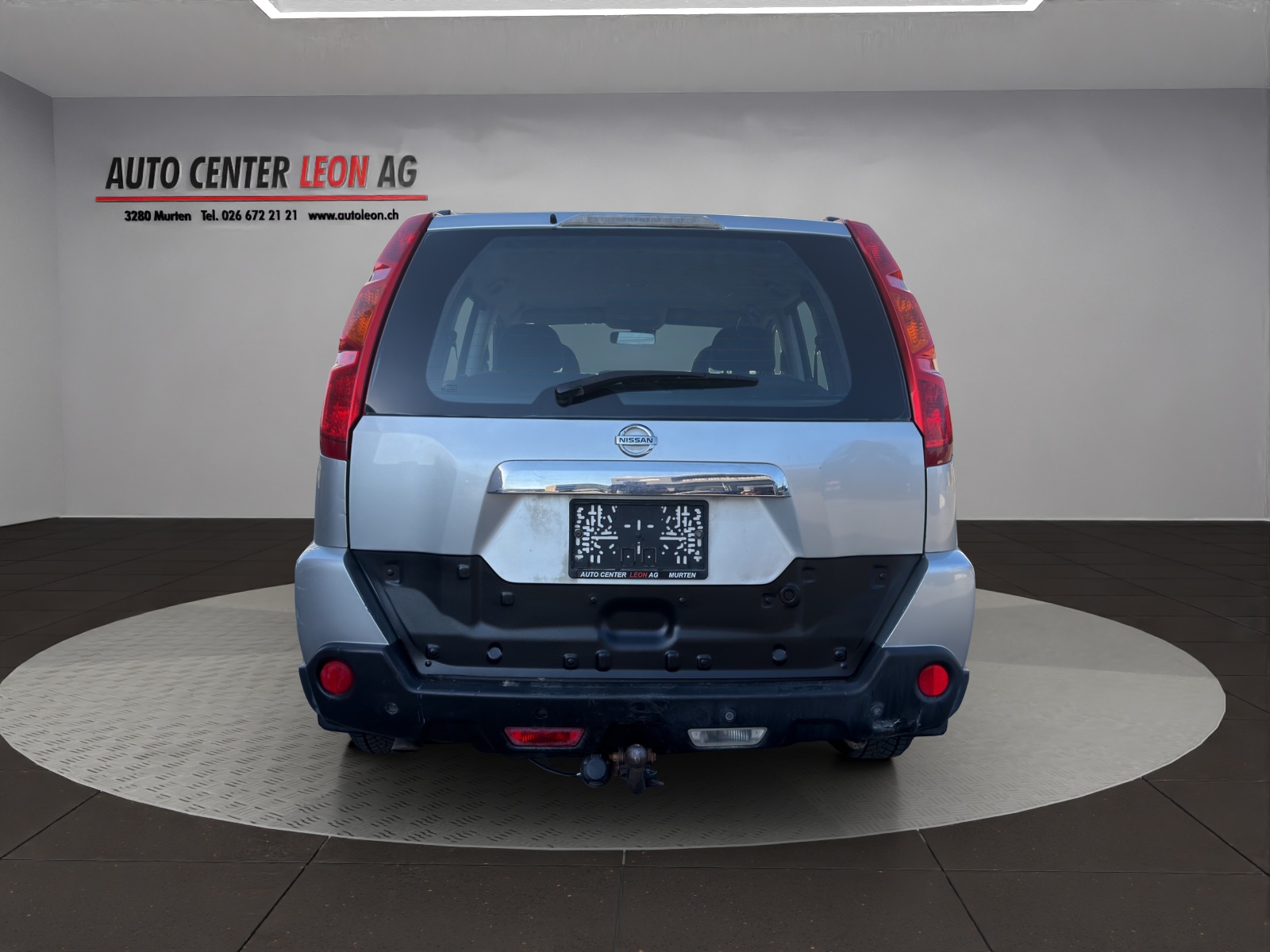NISSAN X-Trail 2.0 dCi 16V SE Automatic-image-4