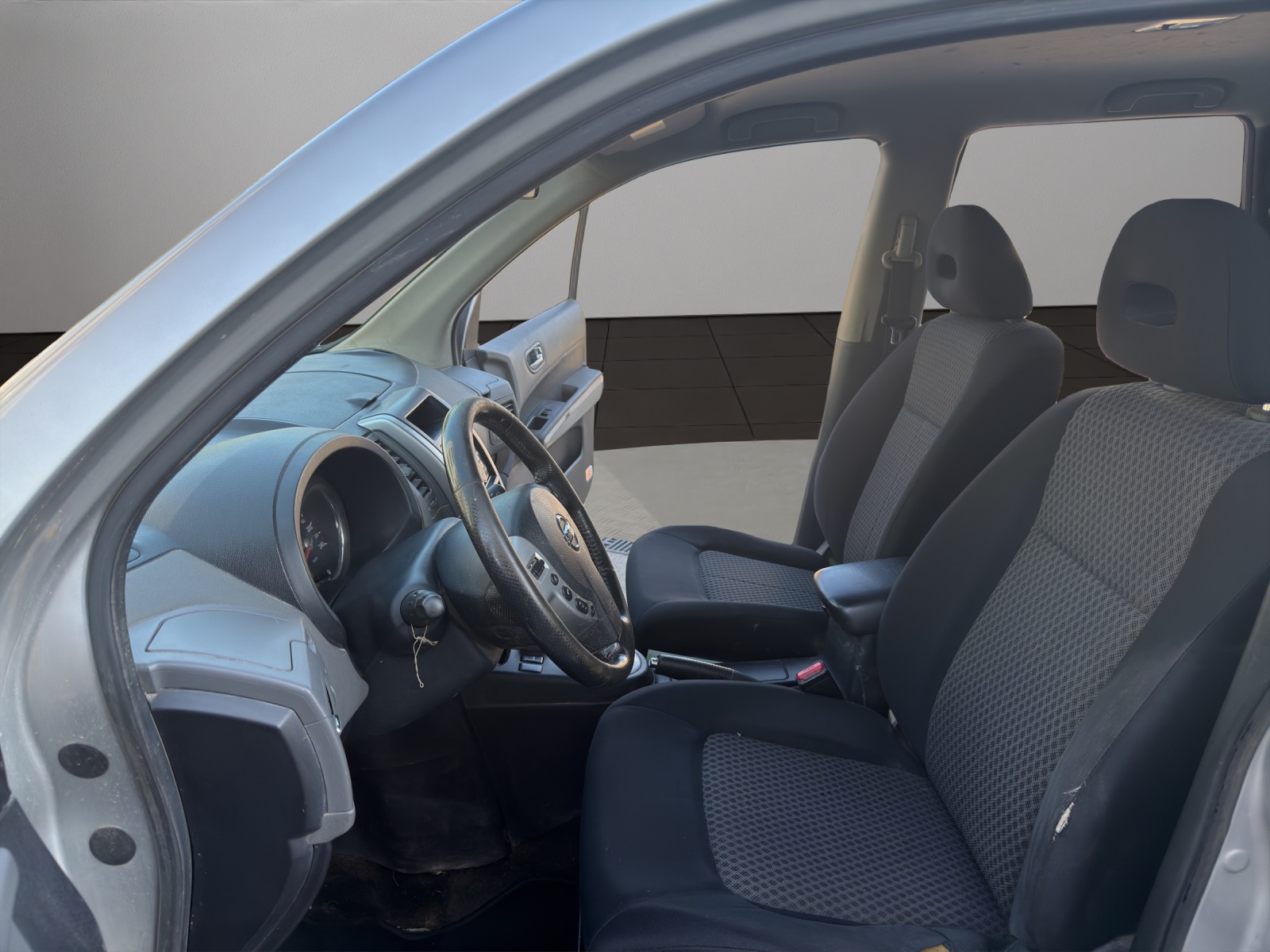 NISSAN X-Trail 2.0 dCi 16V SE Automatic-image-8