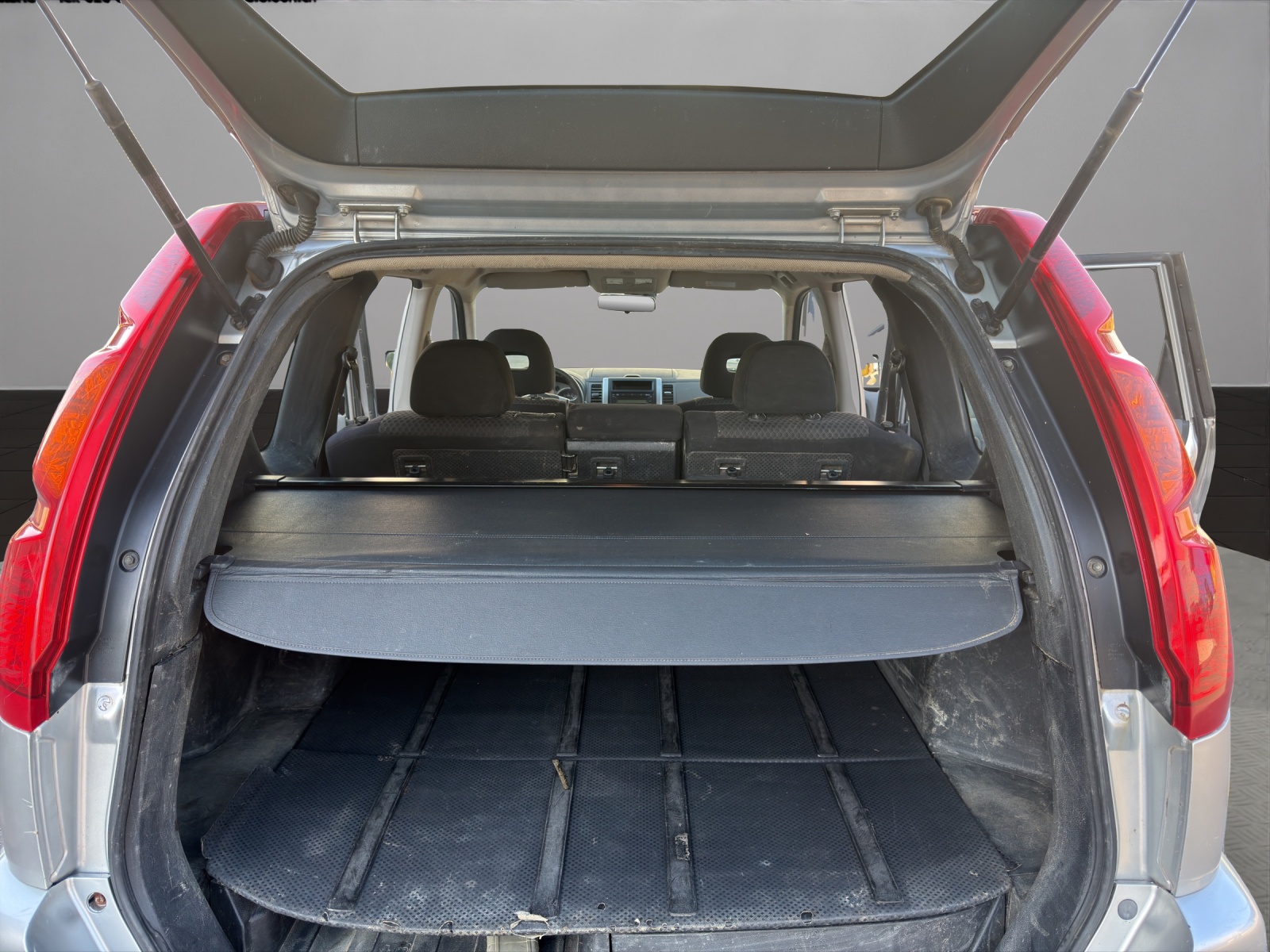 NISSAN X-Trail 2.0 dCi 16V SE Automatic-image-18