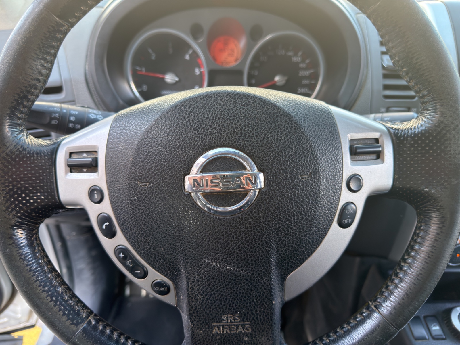 NISSAN X-Trail 2.0 dCi 16V SE Automatic-image-21