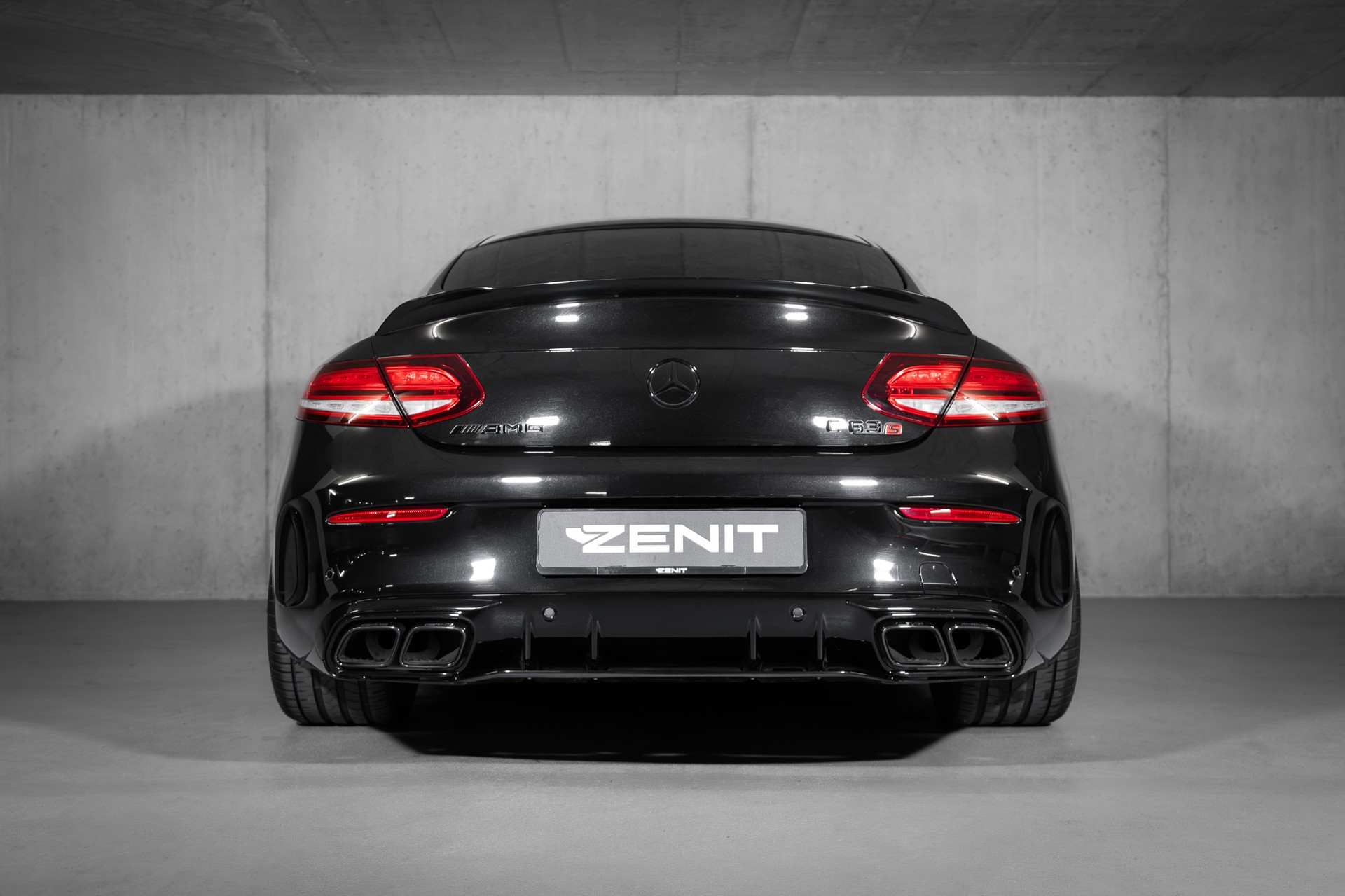 MERCEDES-BENZ C 63 S AMG 9G-tronic-showroom-element-3