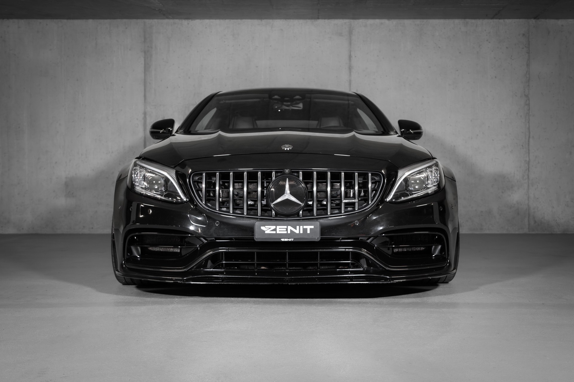 MERCEDES-BENZ C 63 S AMG 9G-tronic-showroom-element-2