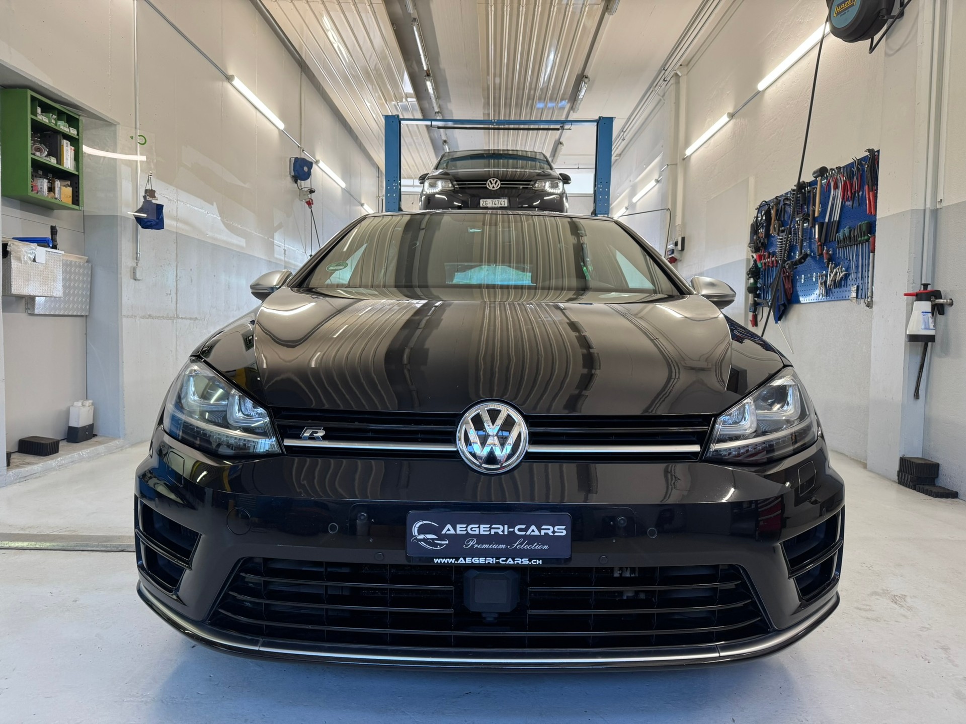 VW Golf 2.0 TSI R 4Motion DSG-showroom-element-1