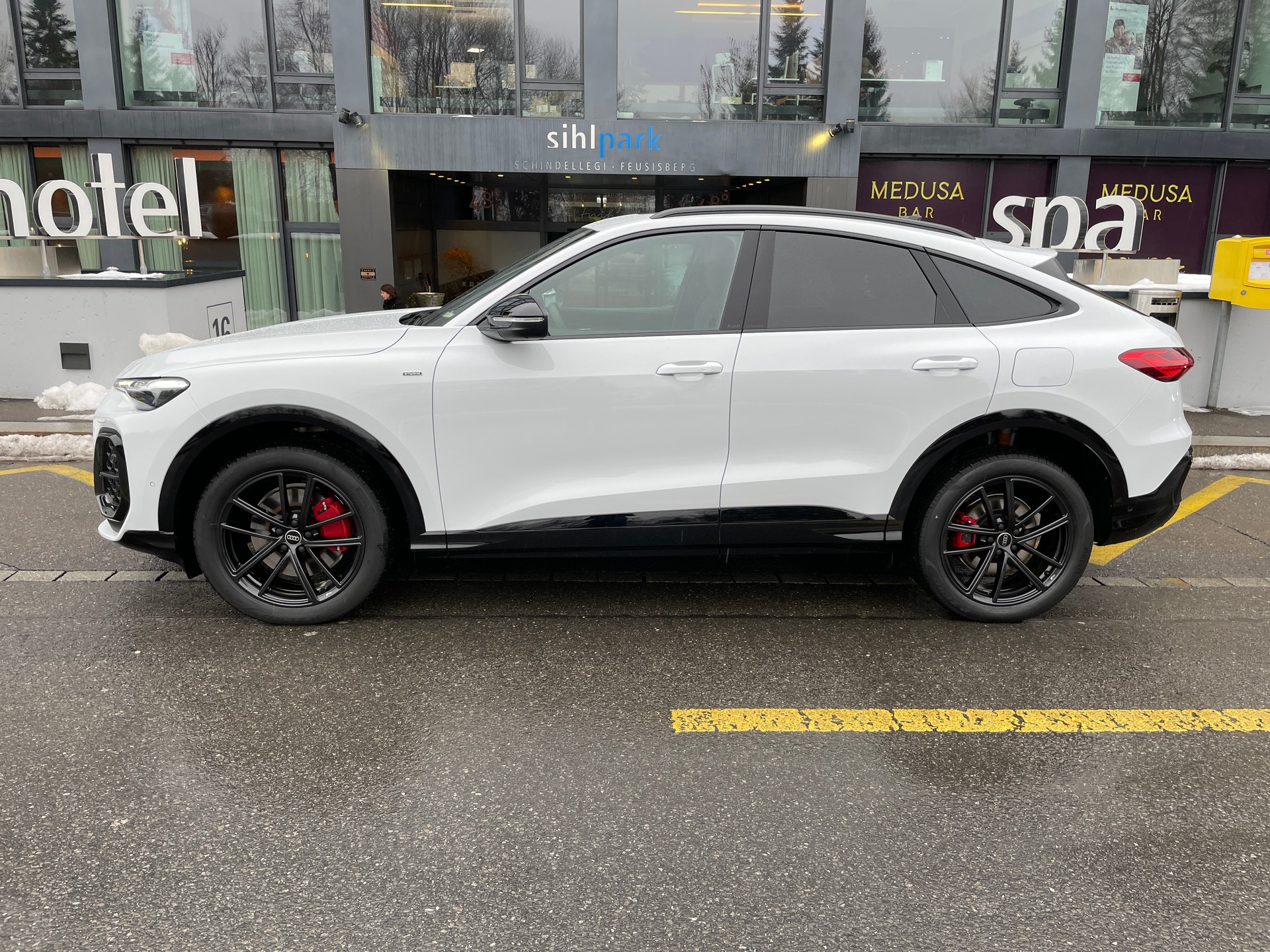 AUDI Q5 Sportback 50 TFSI e PHEV S line quattro S-tronic EDITION ONE-image-12