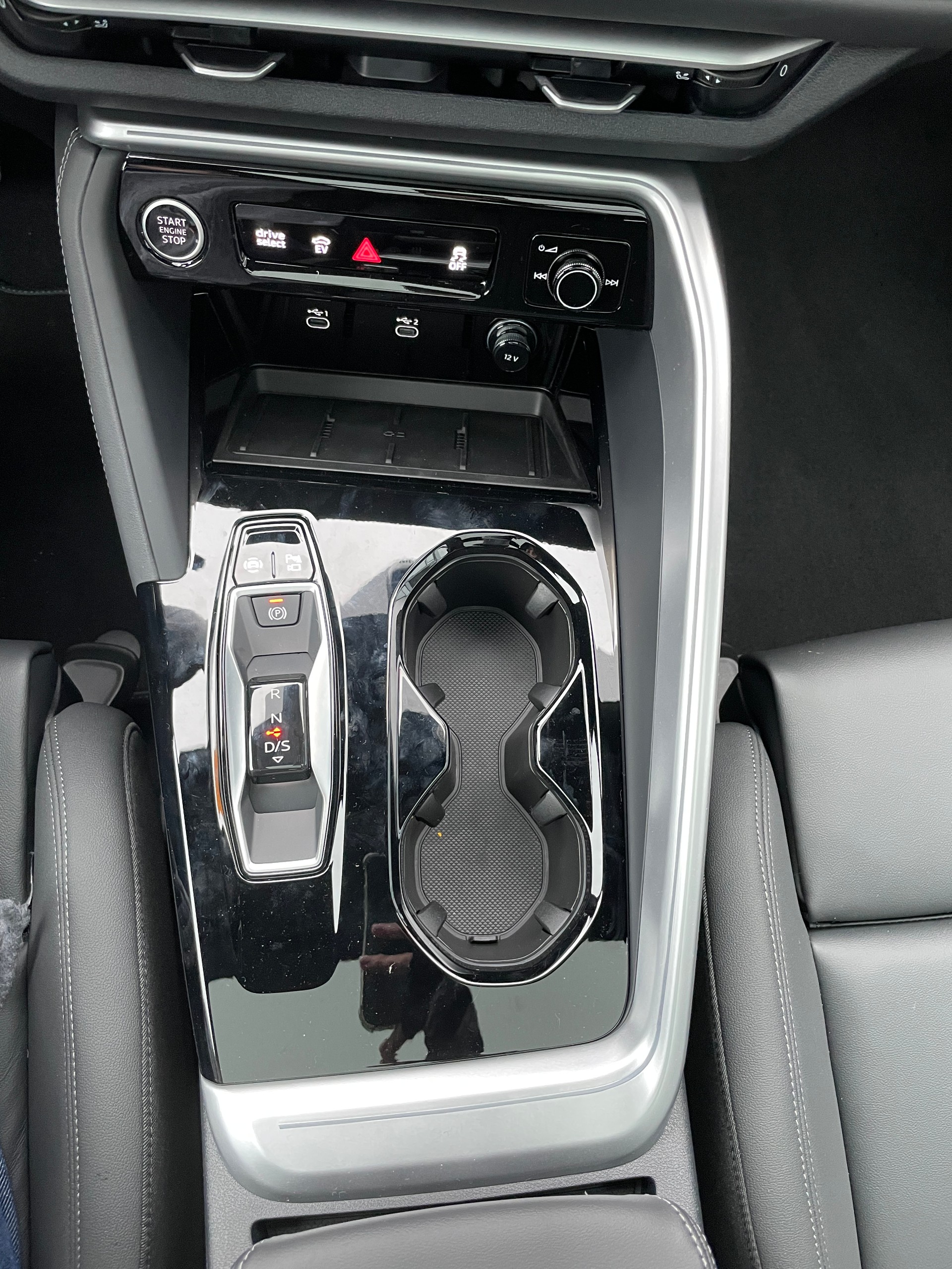 AUDI Q5 Sportback 50 TFSI e PHEV S line quattro S-tronic EDITION ONE-image-29