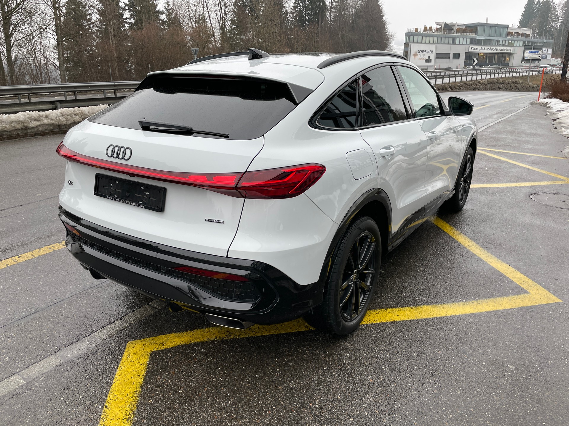 AUDI Q5 Sportback 50 TFSI e PHEV S line quattro S-tronic EDITION ONE-image-4