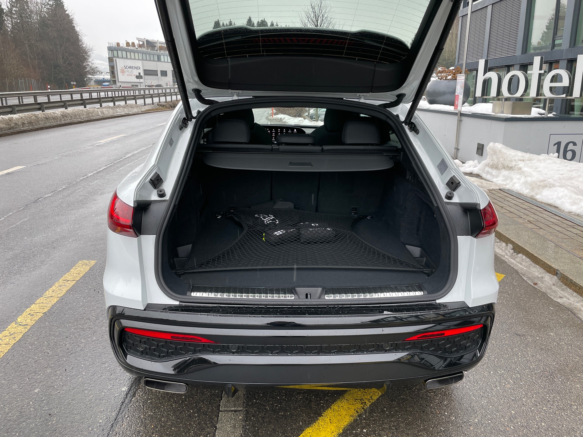 AUDI Q5 Sportback 50 TFSI e PHEV S line quattro S-tronic EDITION ONE-image-6