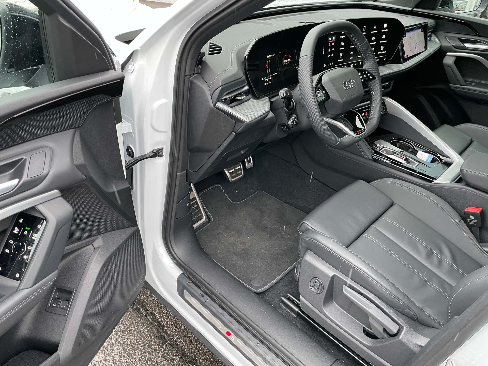 AUDI Q5 Sportback 50 TFSI e PHEV S line quattro S-tronic EDITION ONE-image-14