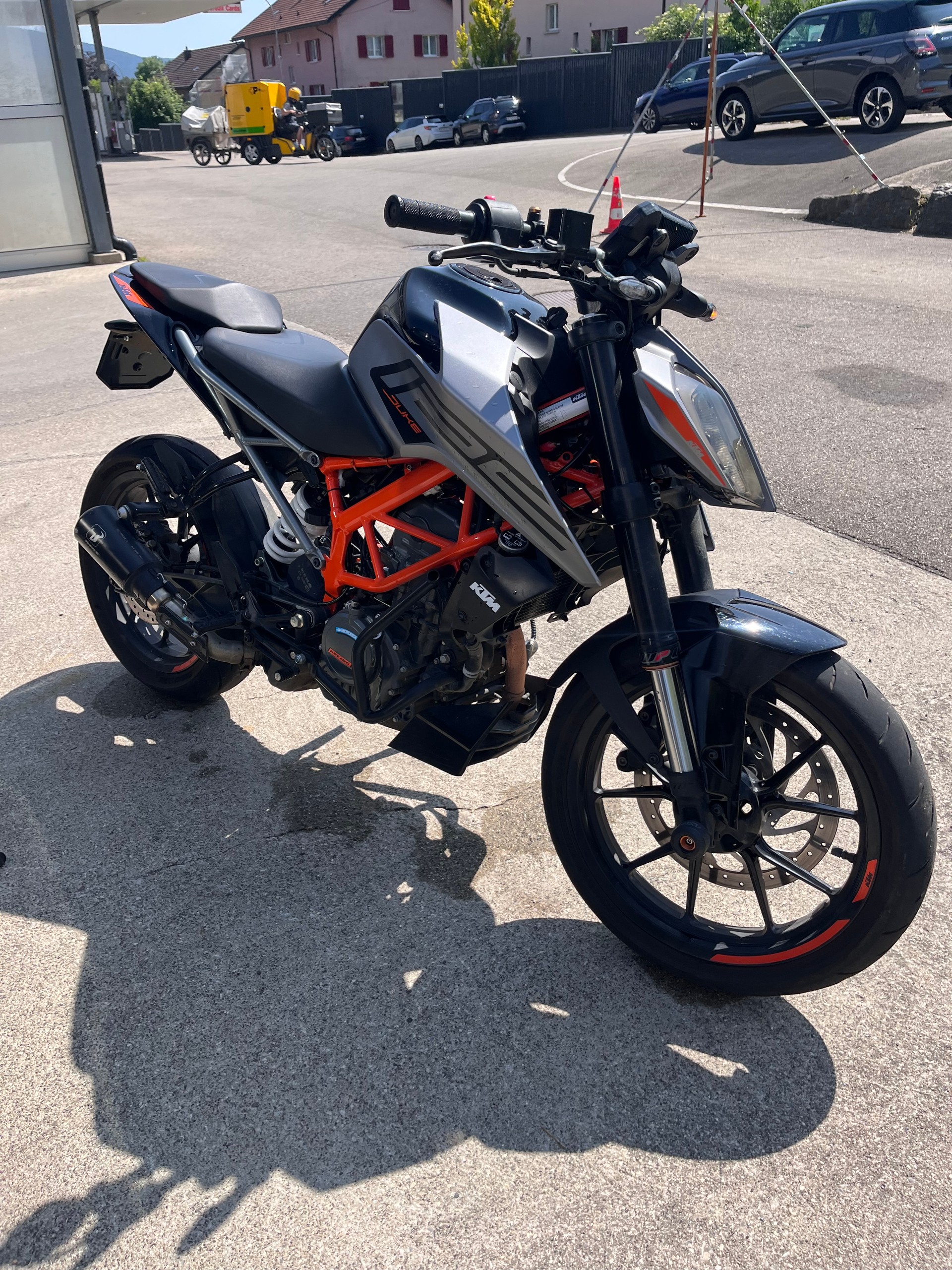 KTM 125 Duke-image-2
