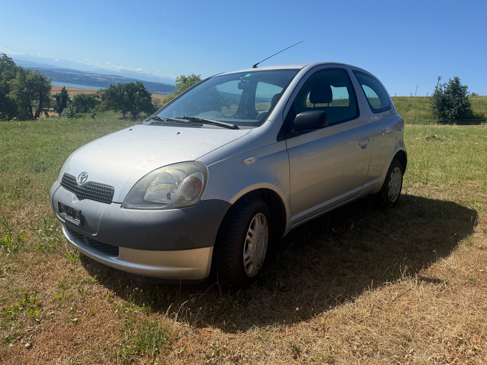 TOYOTA Yaris 1.0 Linea Luna-image-2
