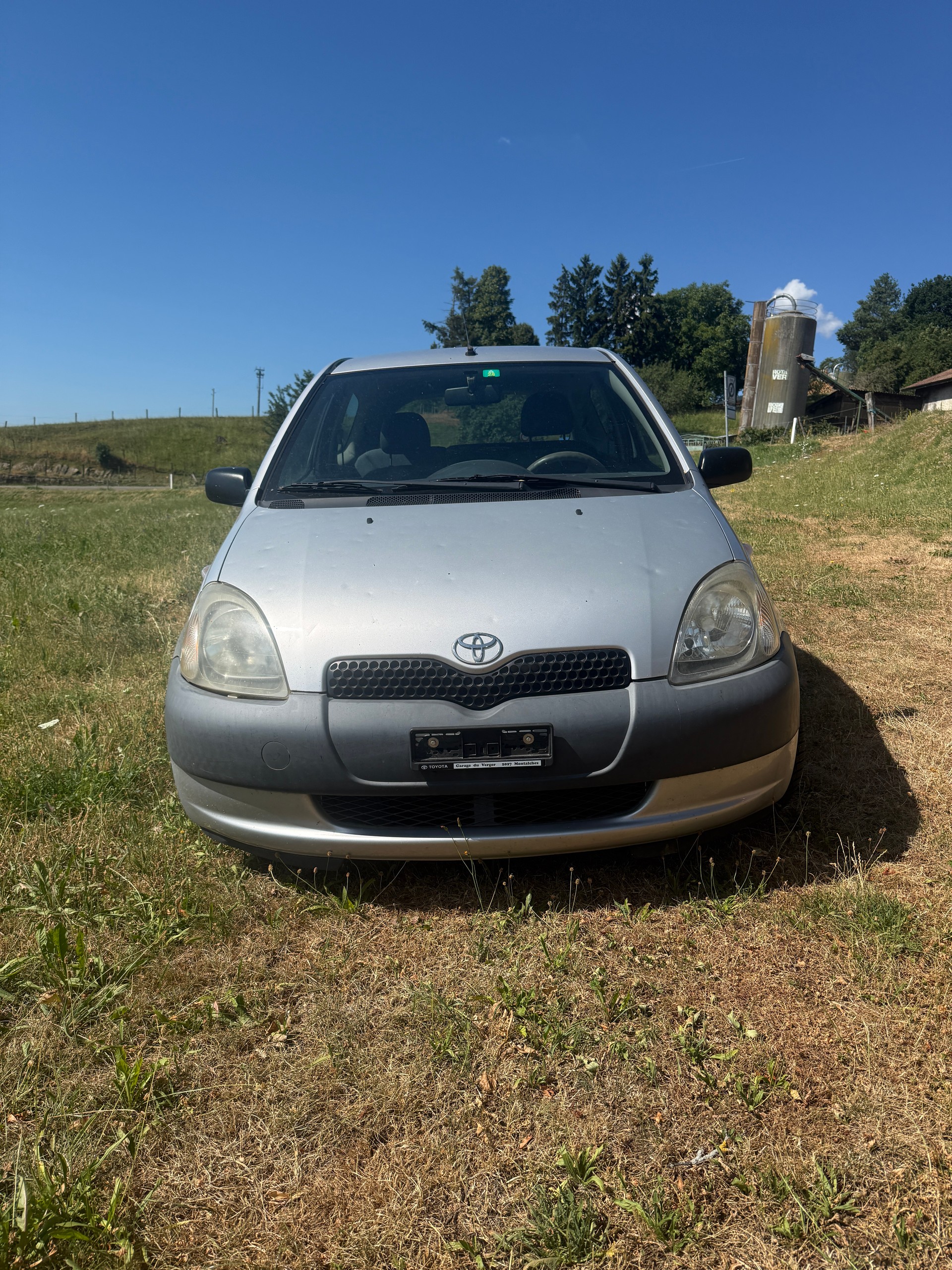TOYOTA Yaris 1.0 Linea Luna