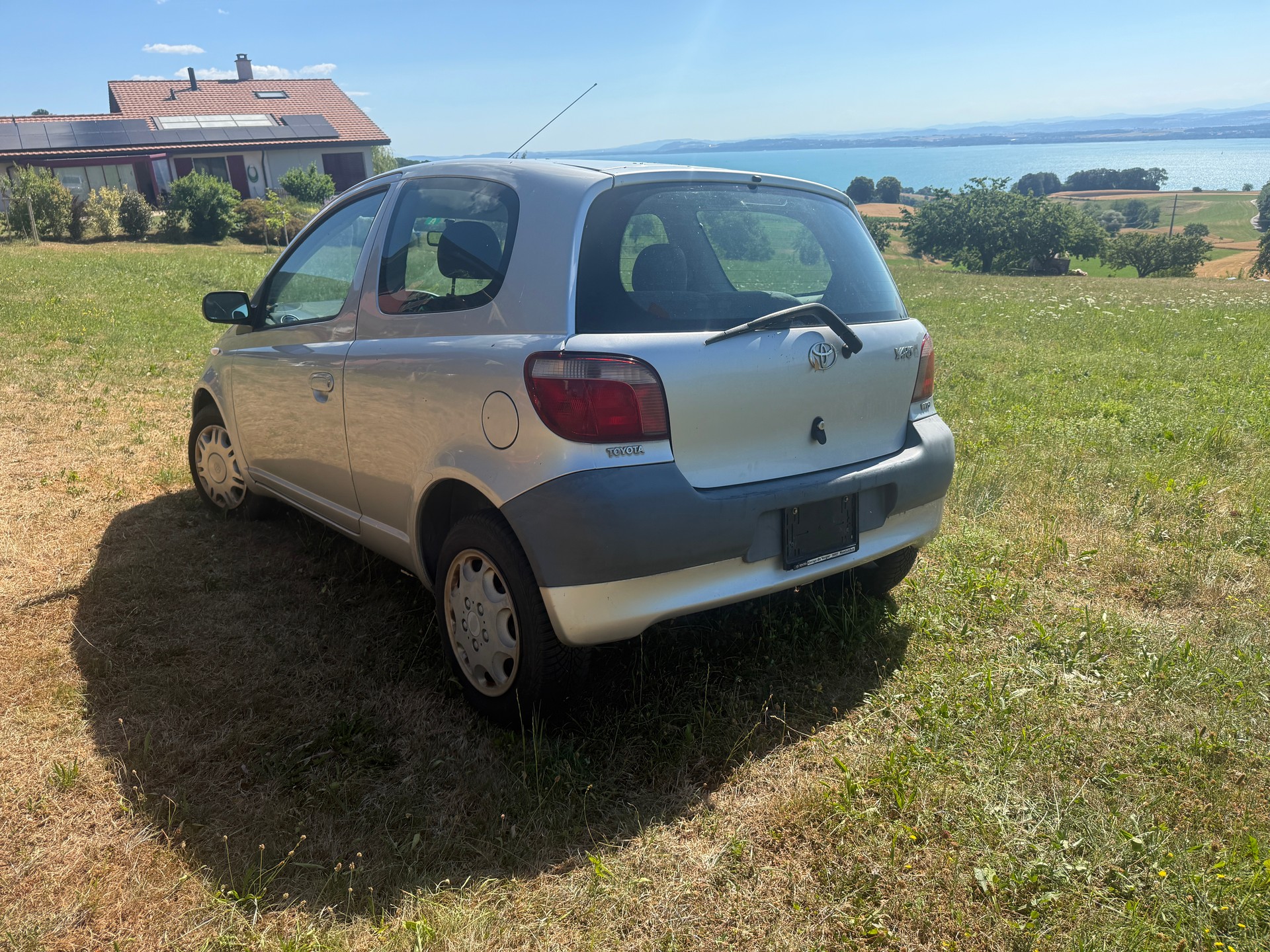 TOYOTA Yaris 1.0 Linea Luna-image-4