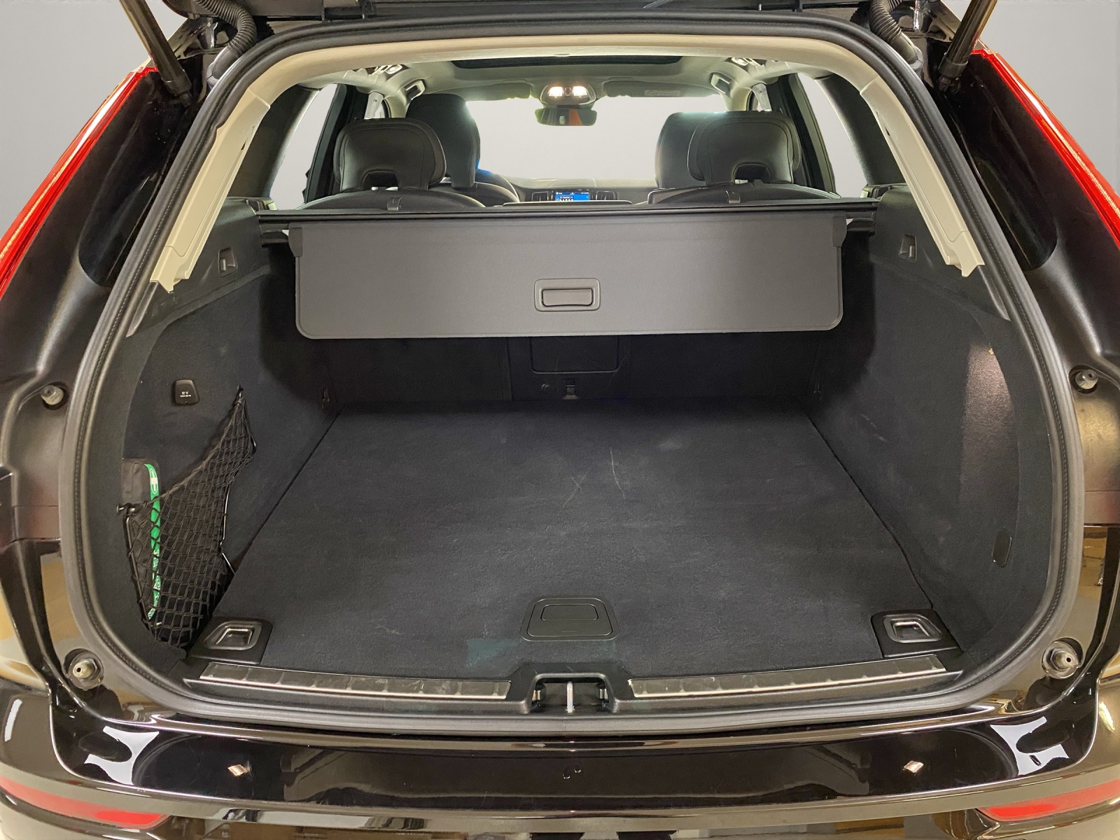 VOLVO XC60 T6 eAWD PluginHybrid Xcentric Geartronic-image-13