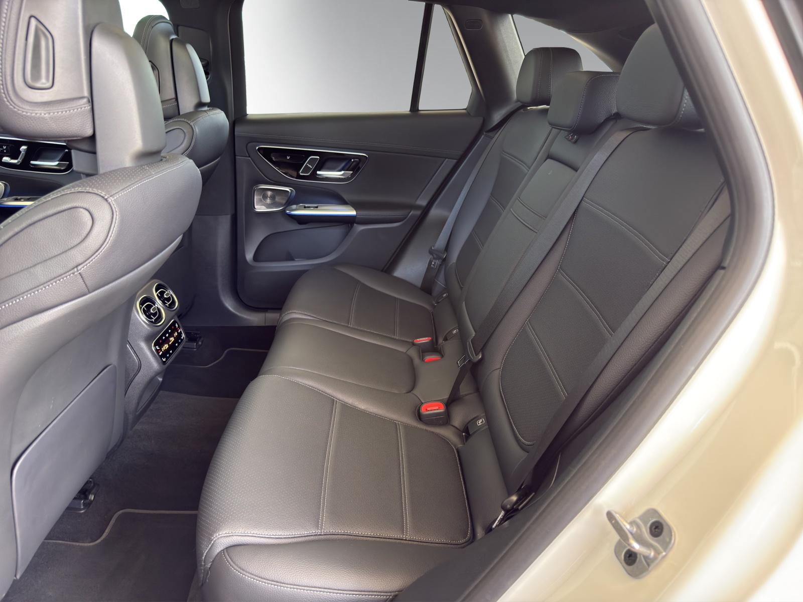 MERCEDES-BENZ GLC 400 e 4M 9G-Tronic-image-10