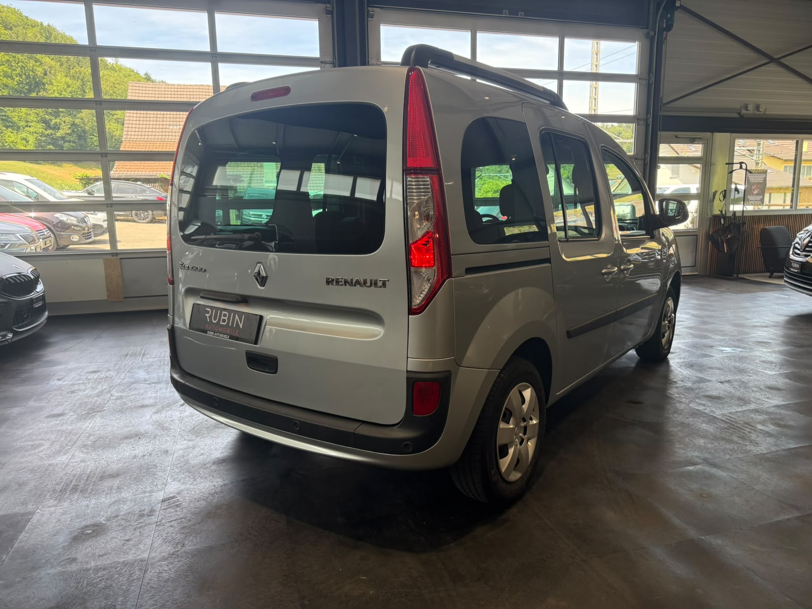 RENAULT Kangoo 1.5 dCi Zen+-image-5