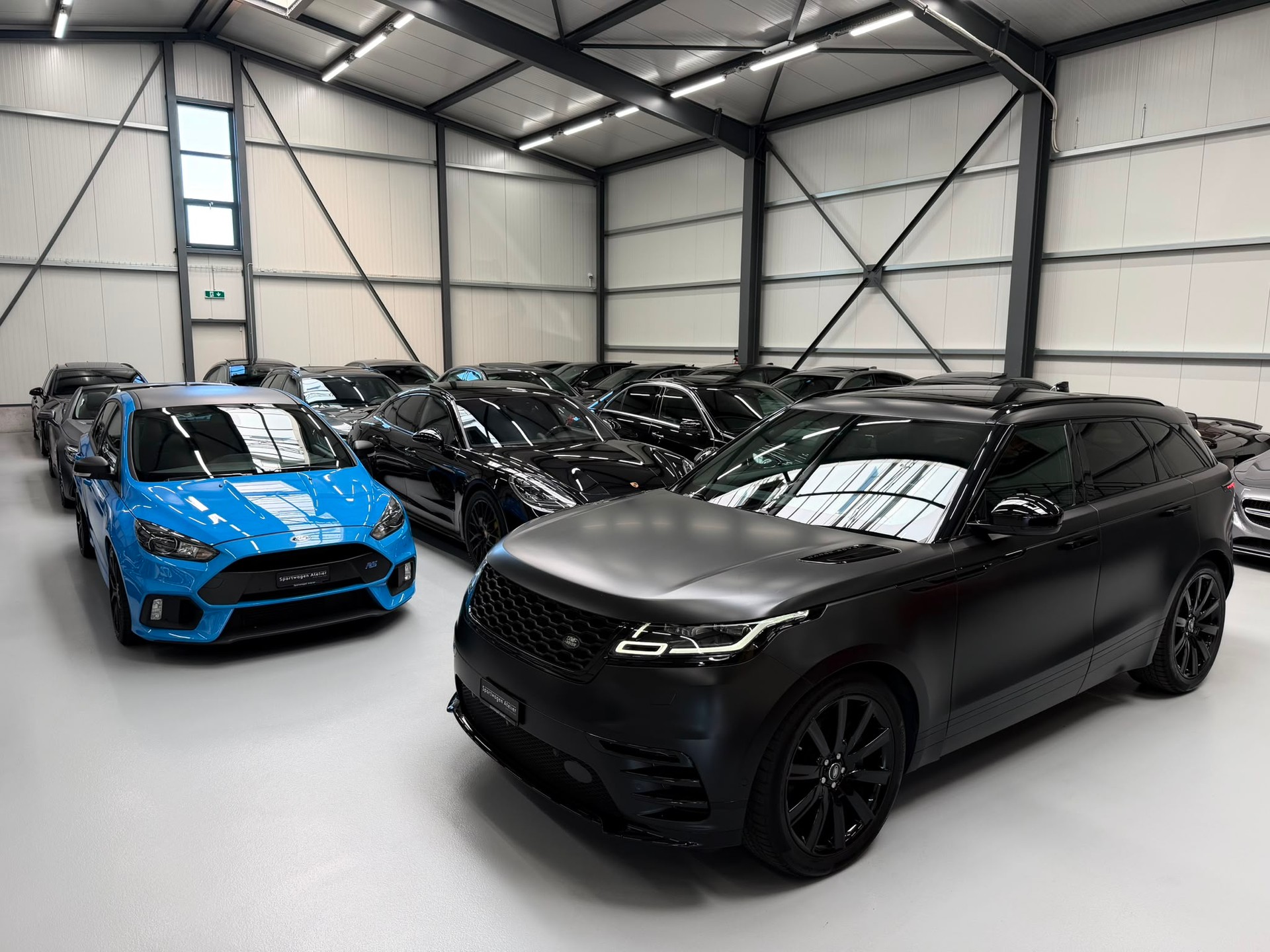 LAND ROVER Range Rover Velar R-Dynamic P 300 SE Automatic-showroom-element-2