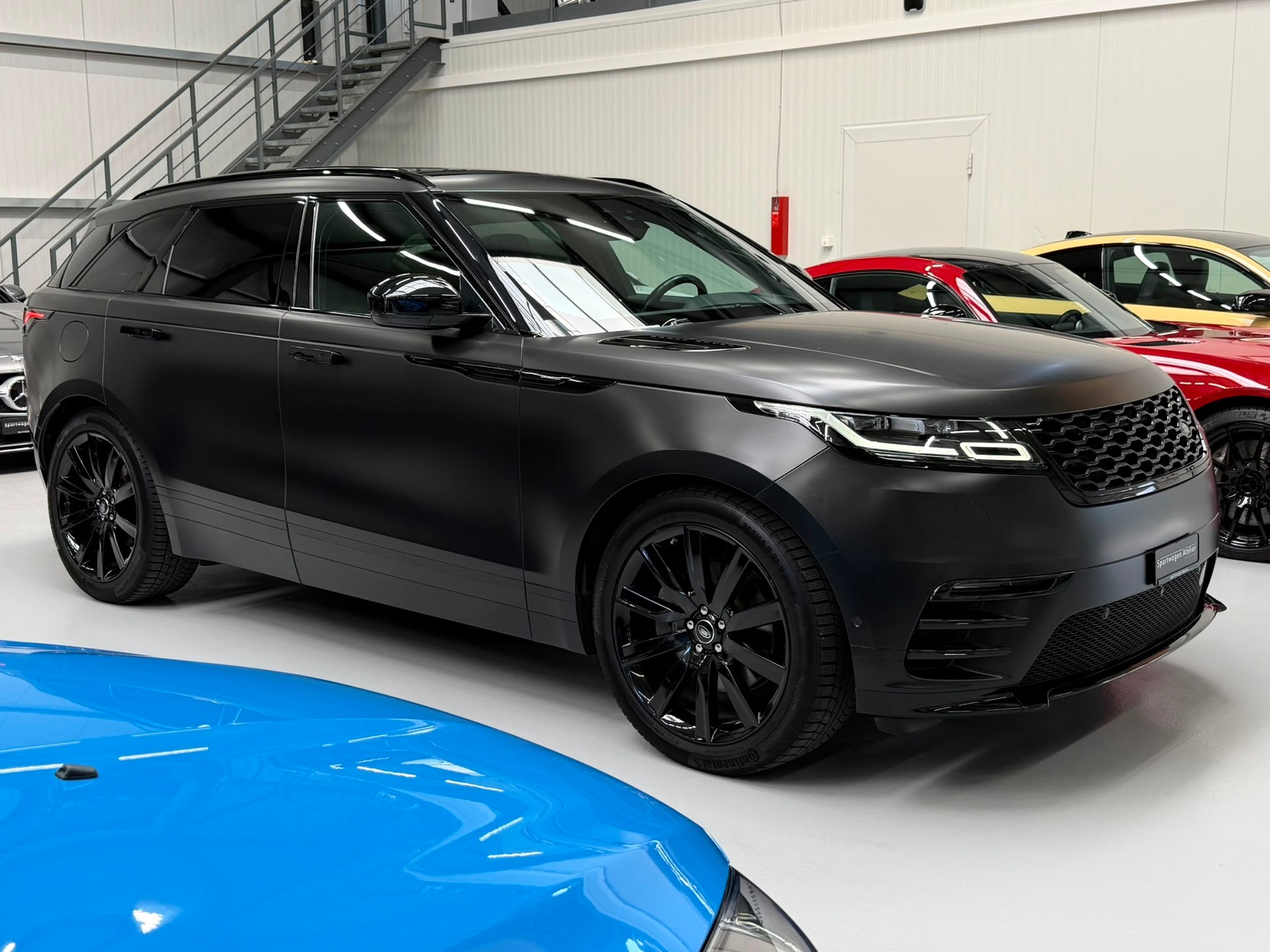 LAND ROVER Range Rover Velar R-Dynamic P 300 SE Automatic-image-10