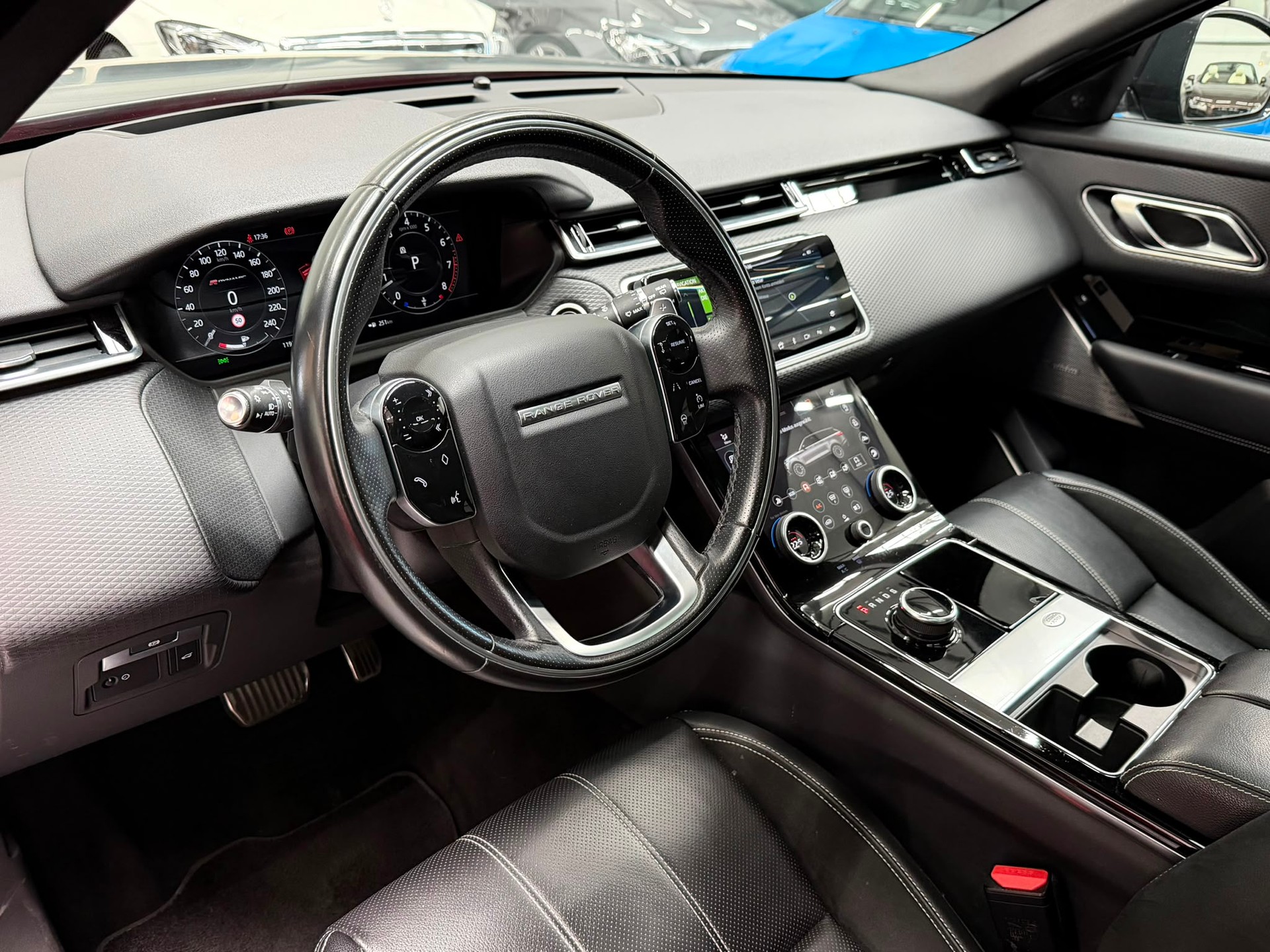 LAND ROVER Range Rover Velar R-Dynamic P 300 SE Automatic-image-19