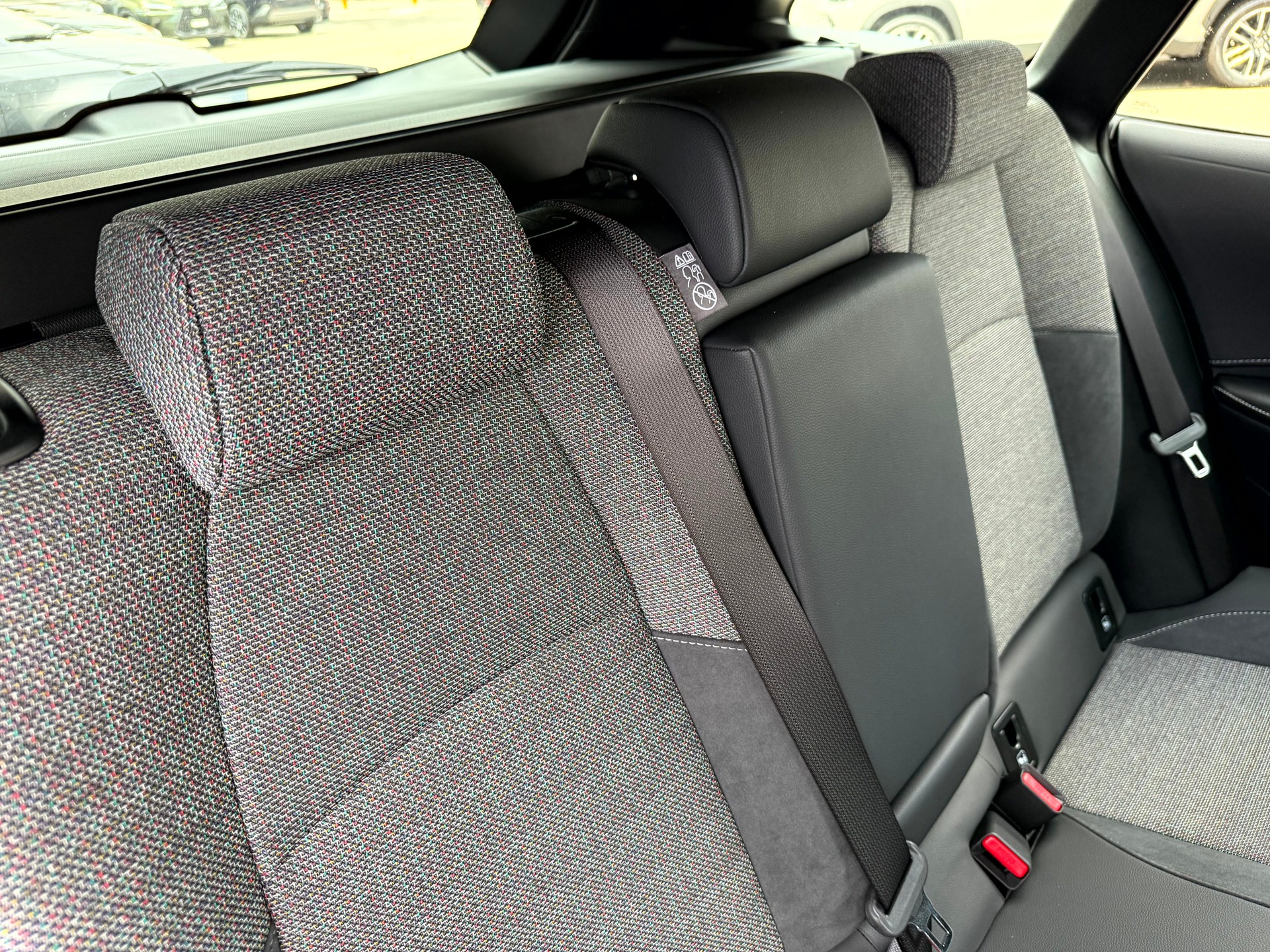 TOYOTA Corolla Touring Sports 1.8 HSD Trend e-CVT-image-11