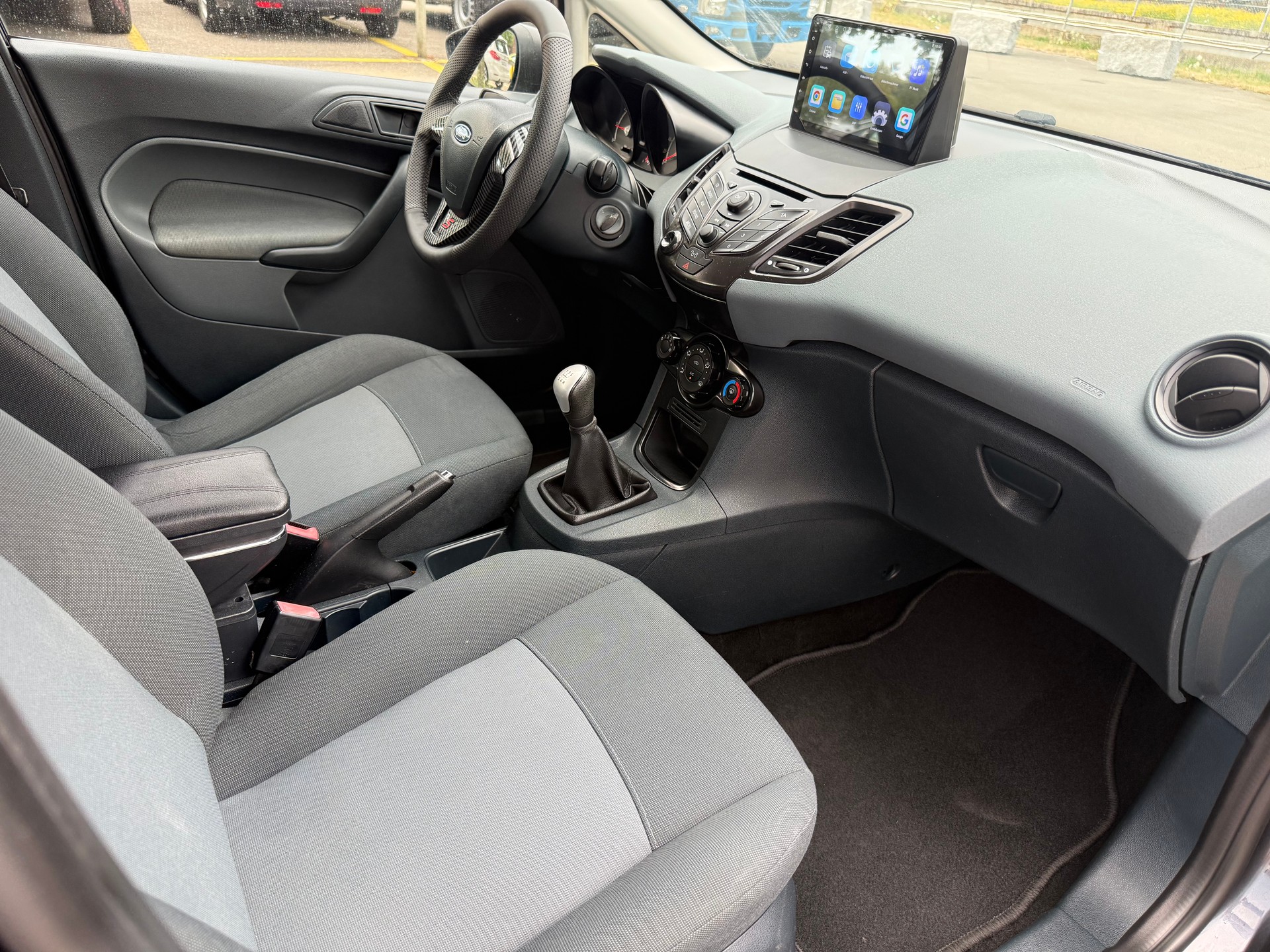 FORD Fiesta 1.25 16V Ambiente-image-12