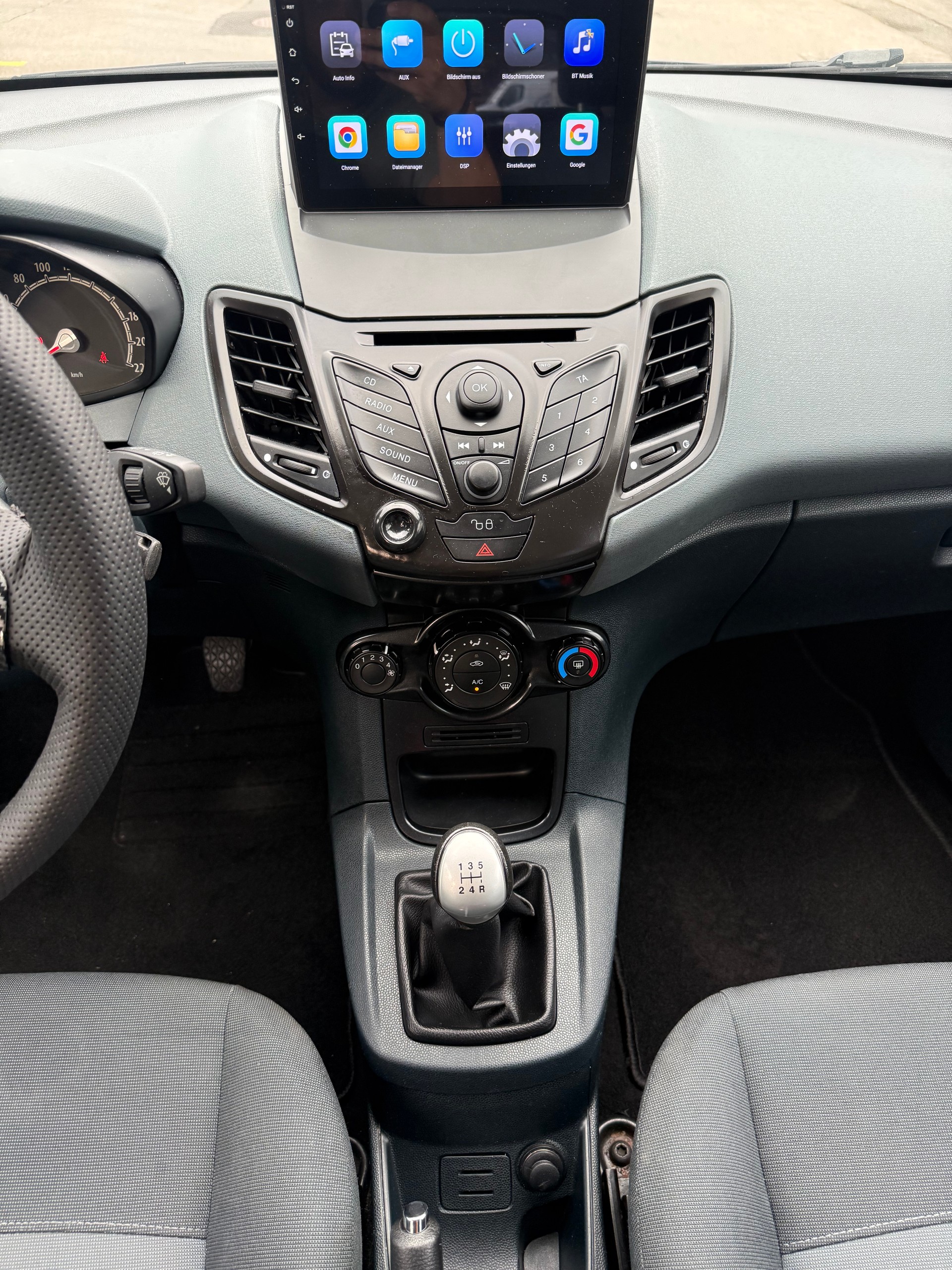 FORD Fiesta 1.25 16V Ambiente-image-10