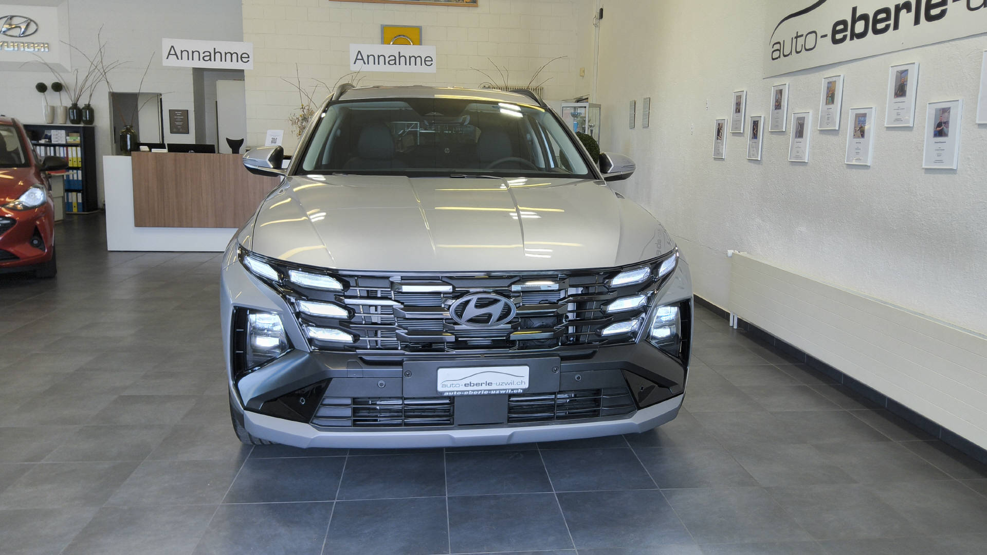 HYUNDAI Tucson 1.6 T-GDi HEV Amplia 4WD-showroom-element-2